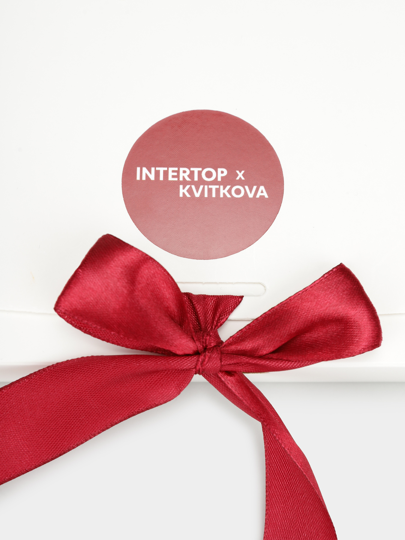 Шарфи та хустки INTERTOP x KVITKOVA модель 32-6505/50 Шарфи та хустки INTERTOP x KVITKOVA модель 32-6505/50 Фото