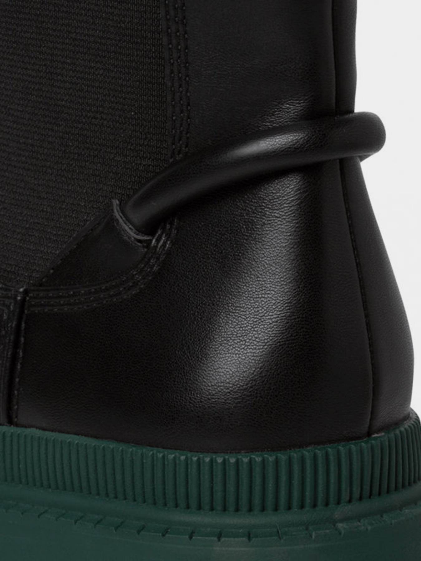 Челсі Tamaris модель 1-1-25405-29 071 BLACK/DK.GREEN Фото