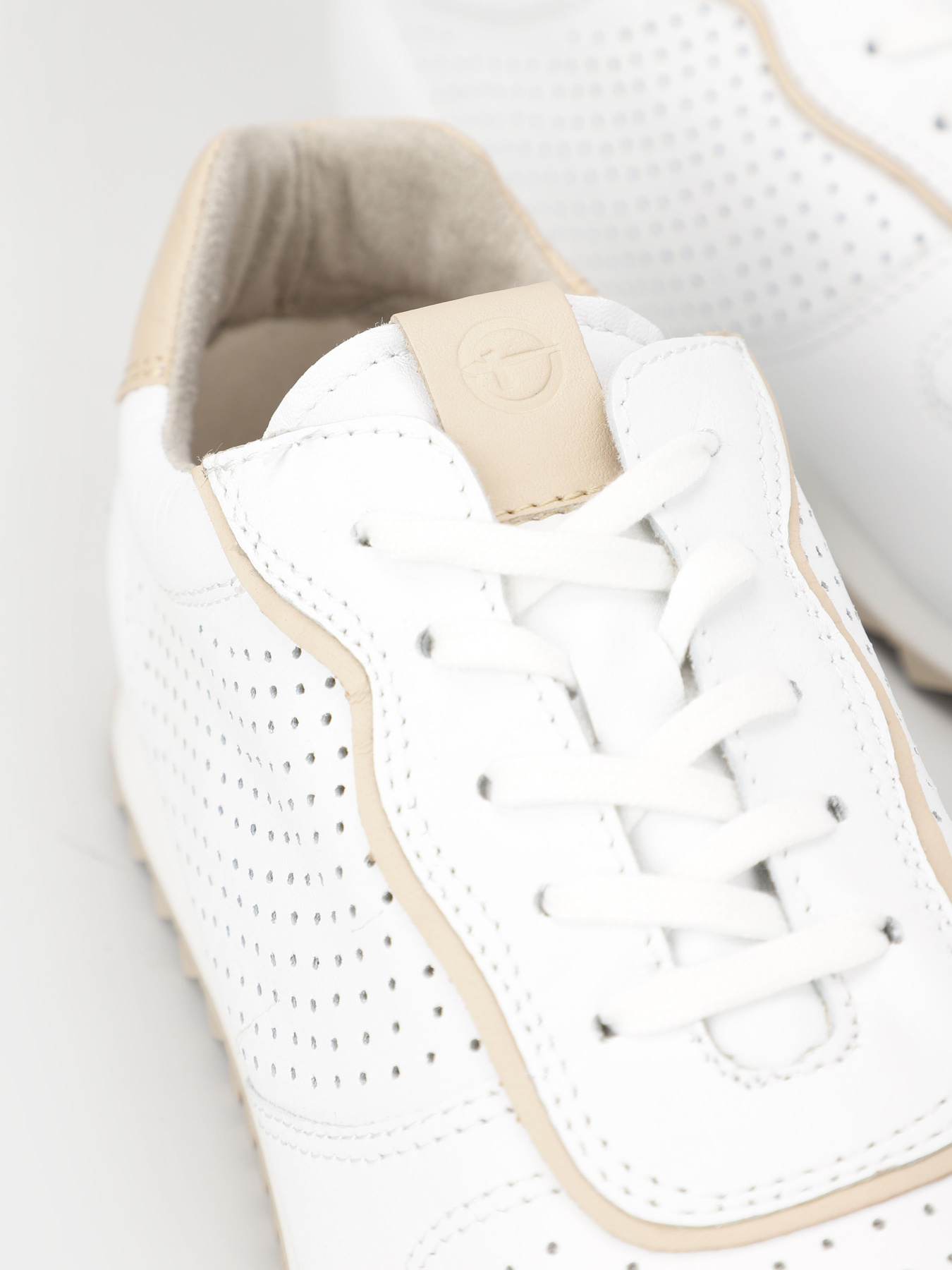 Кроссовки Tamaris модель 1-1-23614-20 132 WHITE/NATURE Фото