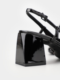 Босоножки Tamaris модель 1-1-29601-20 018 BLACK PATENT Фото