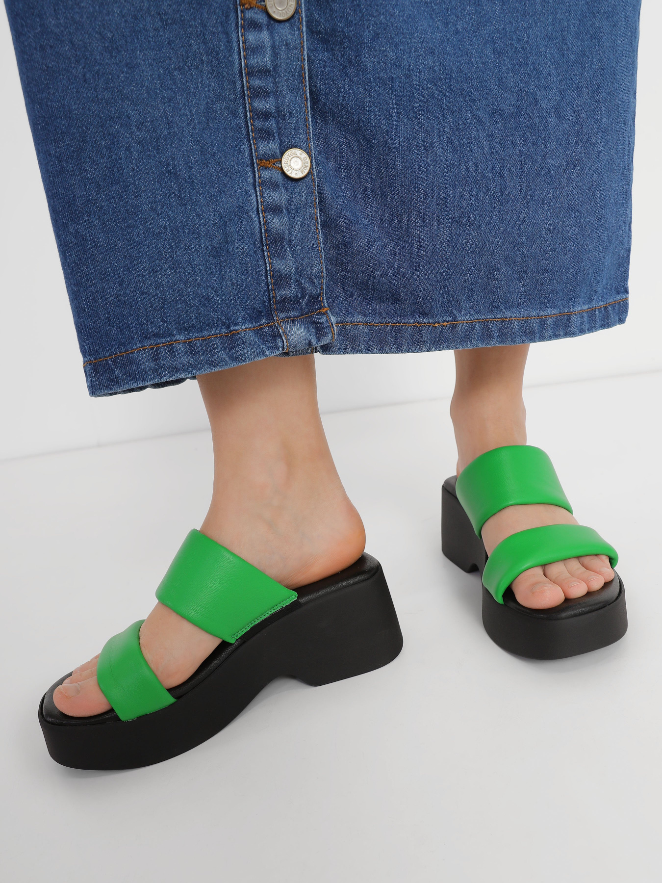 Сабо Tamaris модель 1-1-27227-20 710 GREEN/BLACK Фото