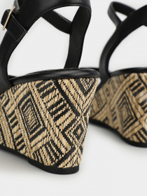 Босоніжки Tamaris модель 1-1-28009-20 001 BLACK Босоніжки Tamaris модель 1-1-28009-20 001 BLACK Фото