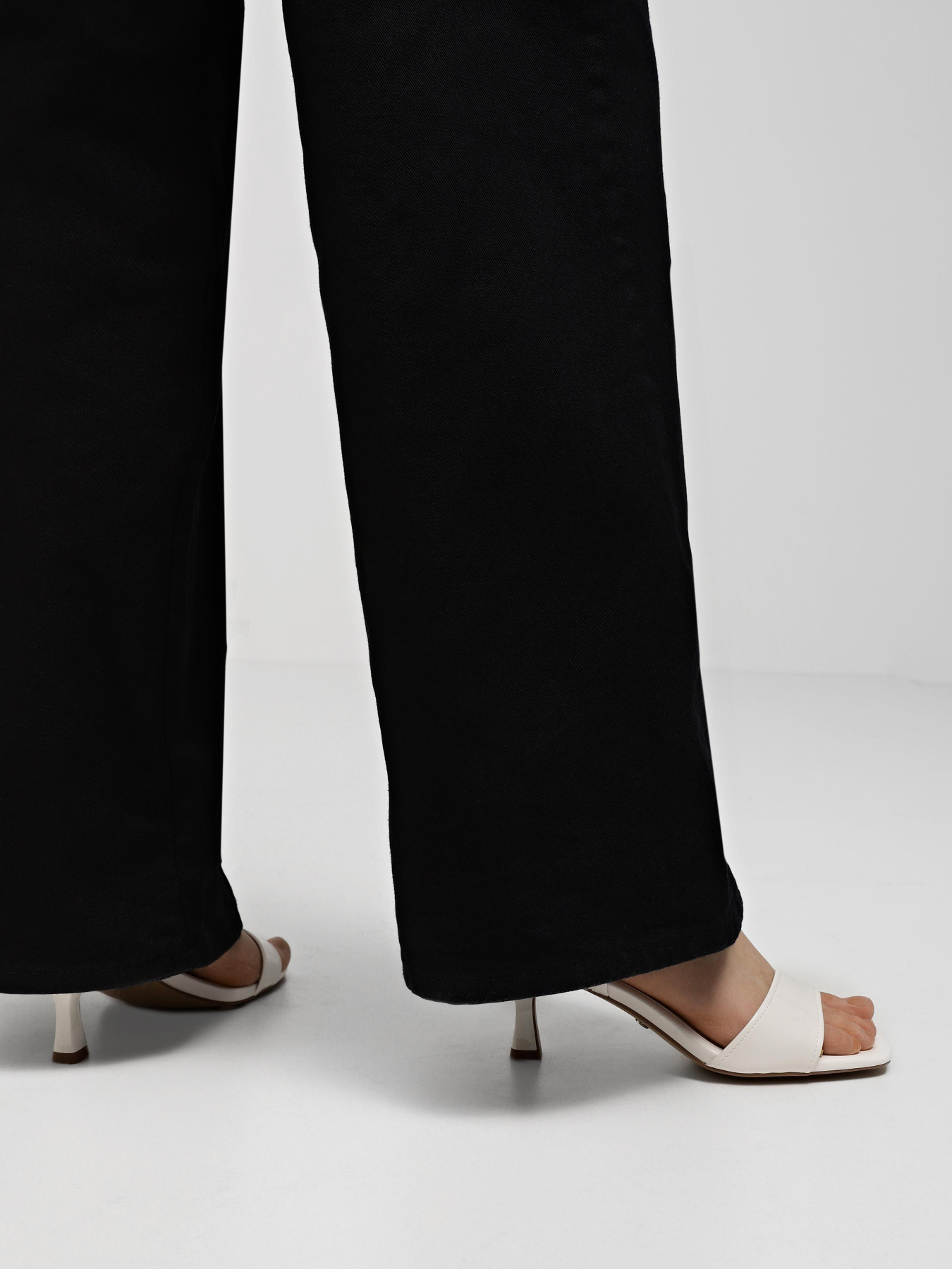 Босоножки Tamaris модель 1-1-28011-20 123 WHITE PATENT Фото