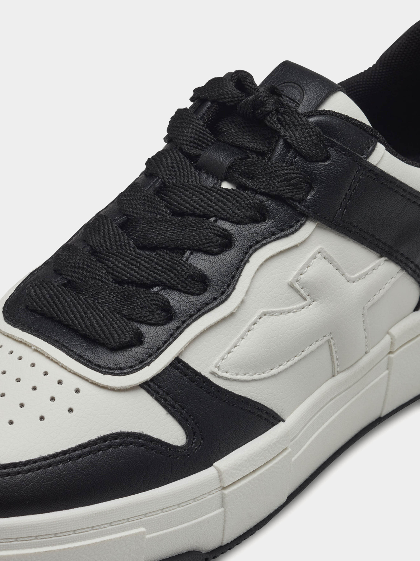 Кросівки повсякденні Tamaris модель 1-1-23749-41-001 Фото