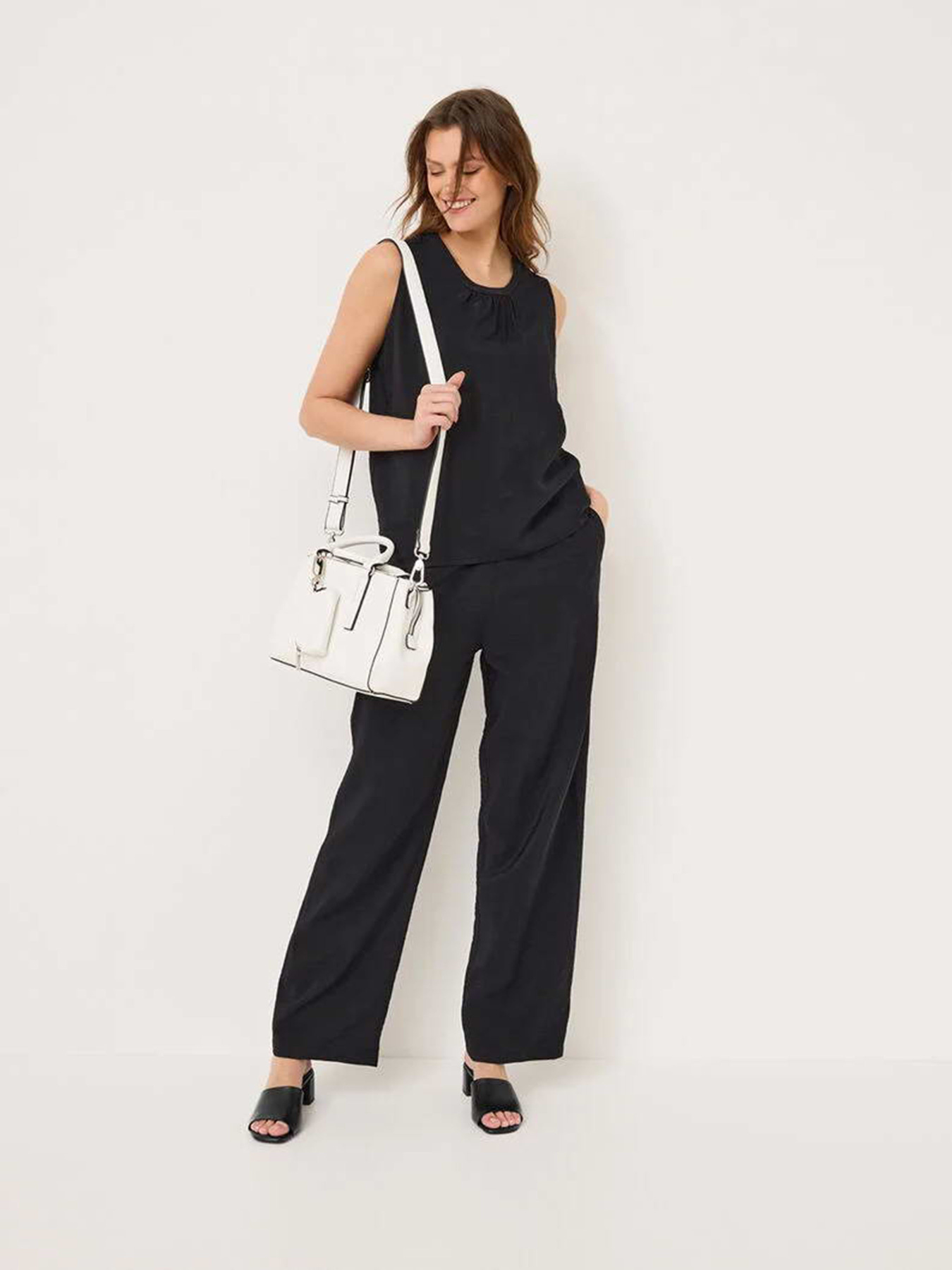 Шлепанцы Tamaris модель 1-27204-42-001 Фото