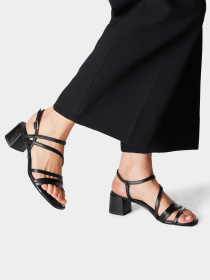 Босоніжки Tamaris модель 1-28211-42-001 Босоніжки Tamaris модель 1-28211-42-001 Фото