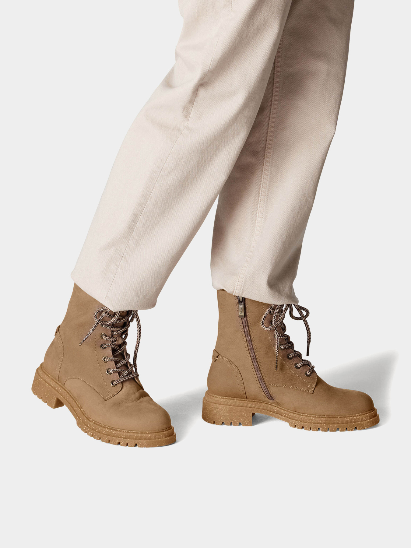 Ботинки Tamaris модель 1-26222-41-310 Фото