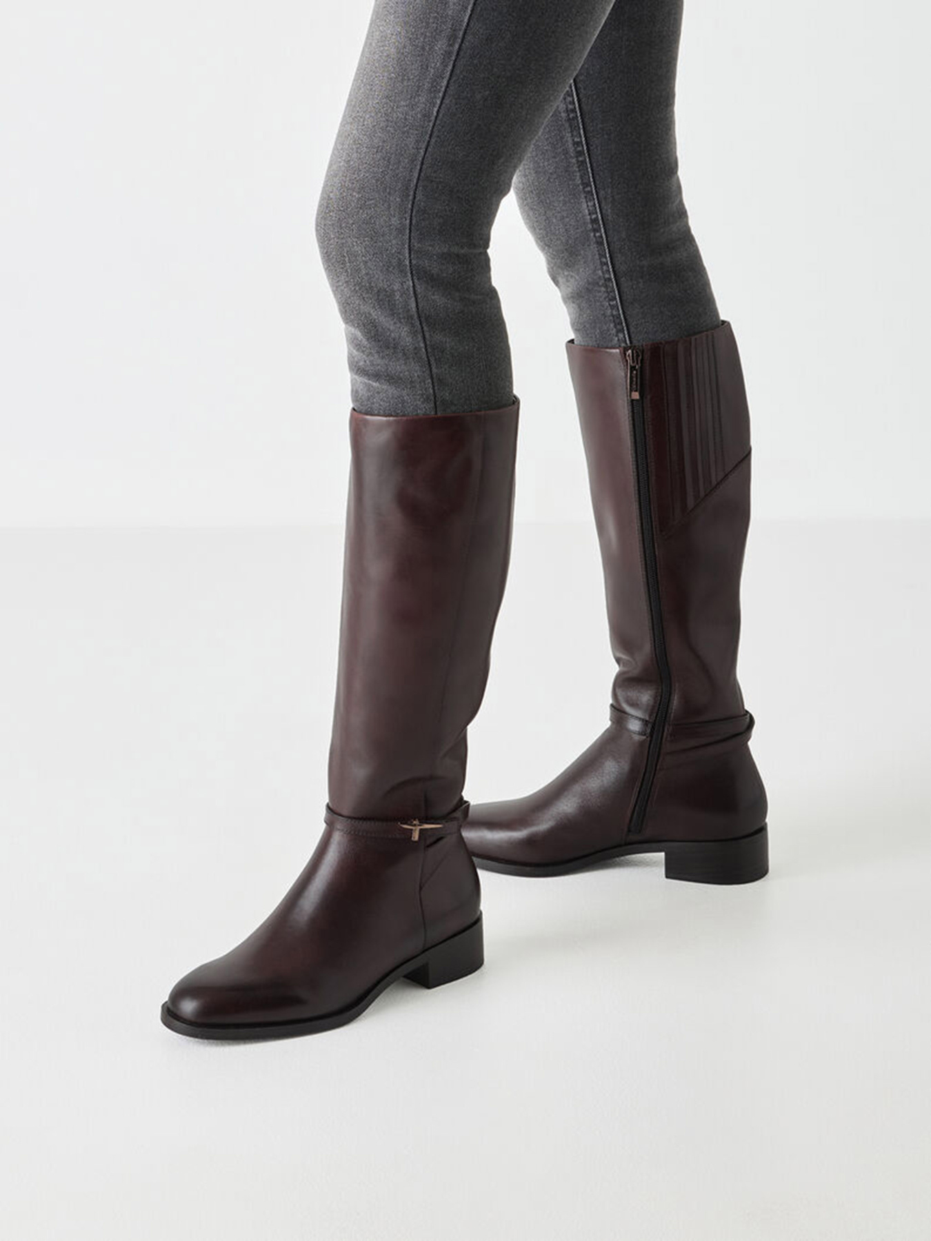 Сапоги Tamaris модель 1-25529-43-342 Фото