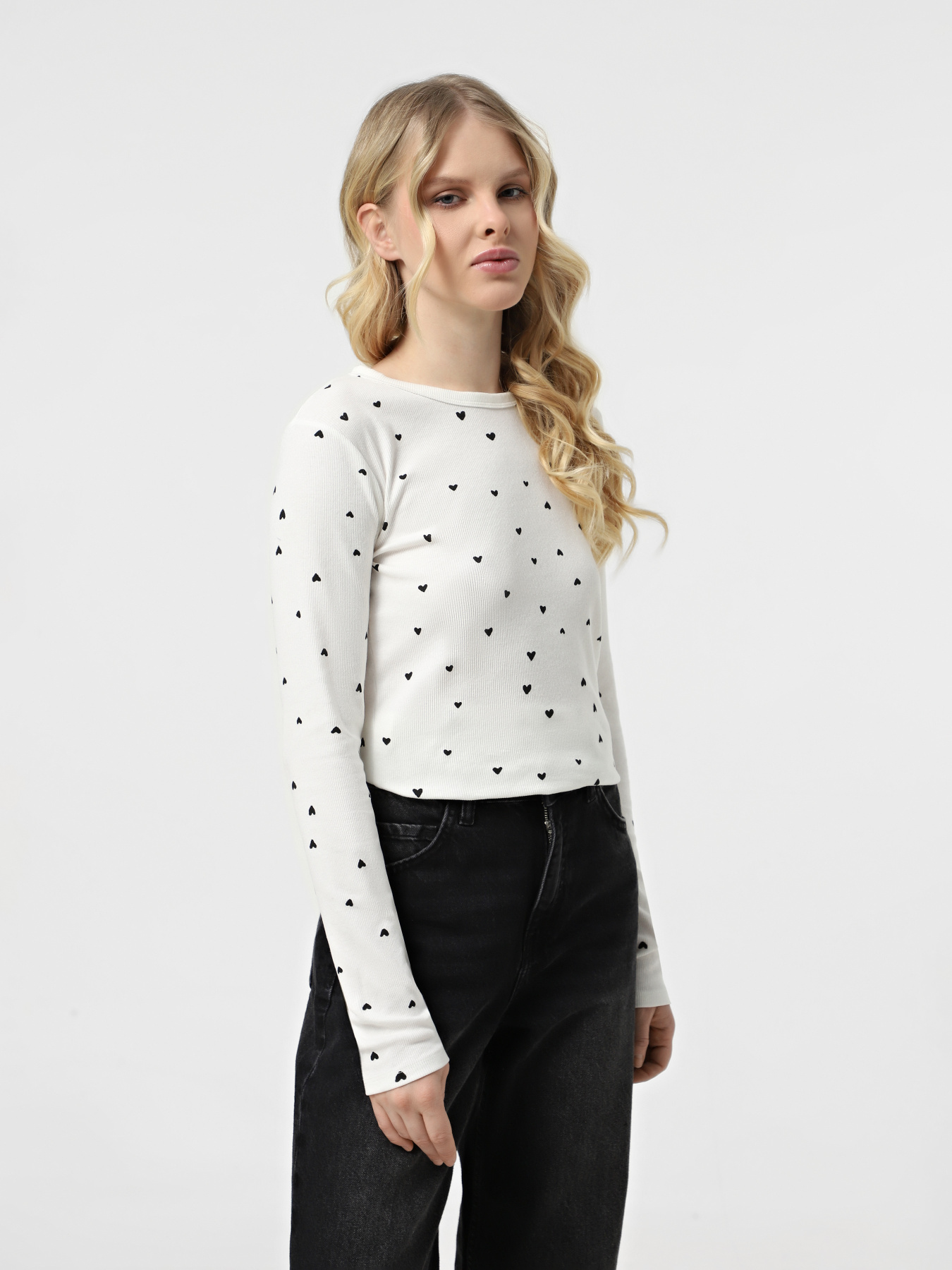 Лонгслів JDY модель 15336794_Cloud Dancer BLACK HEARTS Фото