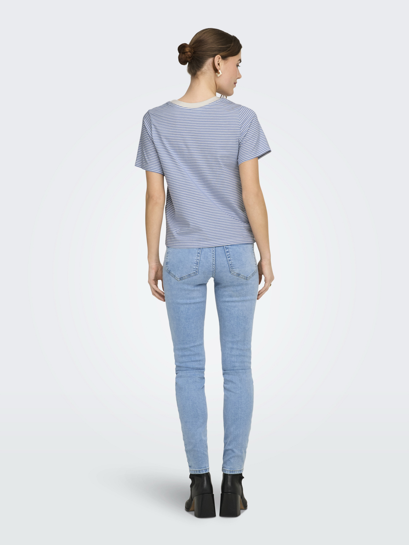 Футболка JDY модель 15298612_Ebb And Flow CD STRIPES AN Футболка JDY модель 15298612_Ebb And Flow CD STRIPES AN Фото