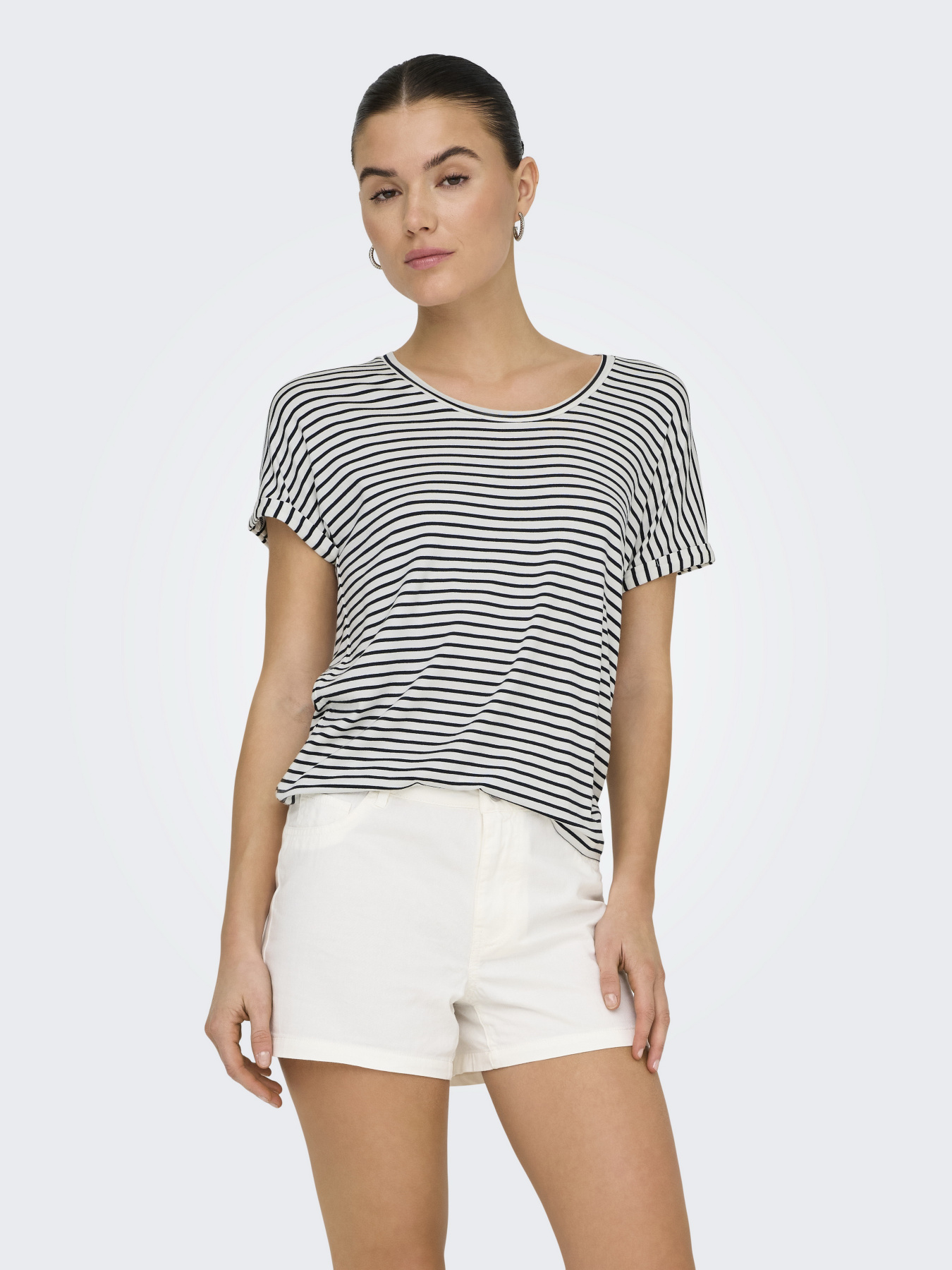 Футболка JDY модель 15325267_Cloud Dancer SKY CAPTAIN Футболка JDY модель 15325267_Cloud Dancer SKY CAPTAIN Фото