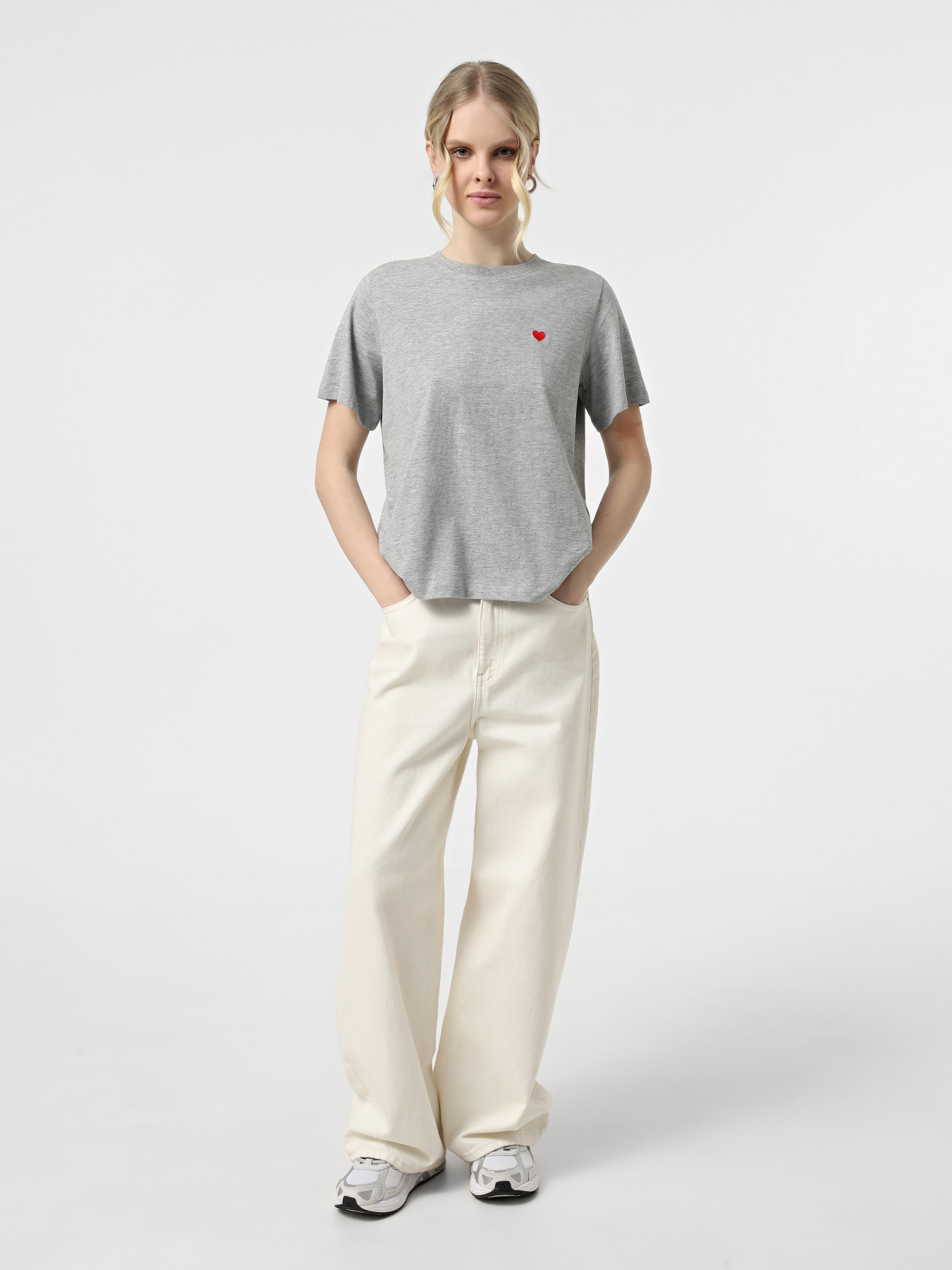 Футболка JDY модель 15298612_Light Grey Melange BITTERS Футболка JDY модель 15298612_Light Grey Melange BITTERS Фото