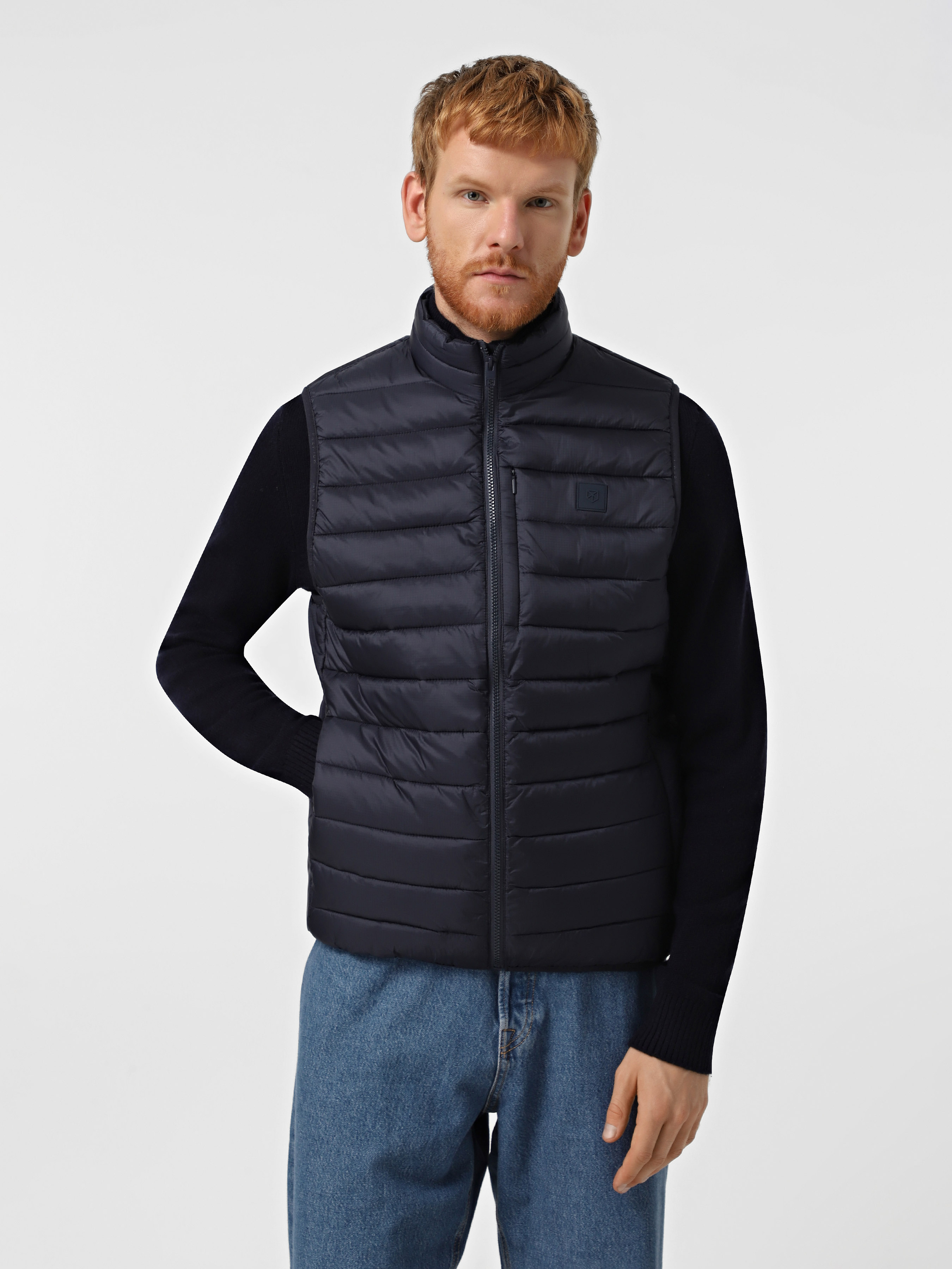 Чоловічий Утеплений жилет JACK & JONES  (JNJ364) колір синій, матеріал нейлон JACK & JONES - купити в Україні