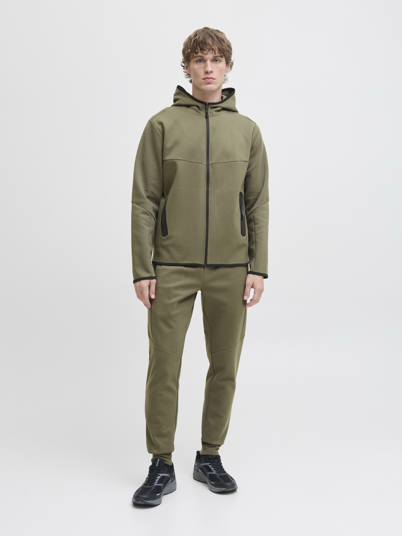 Худі та світшоти JACK & JONES FUSION SWEAT ZIP HOOD модель 12260150_Grape Leaf Худі та світшоти JACK & JONES FUSION SWEAT ZIP HOOD модель 12260150_Grape Leaf Фото