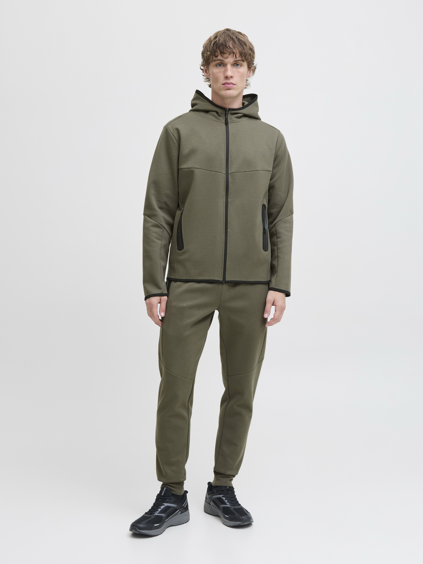 Джогери JACK & JONES модель 12261991_Grape Leaf Фото