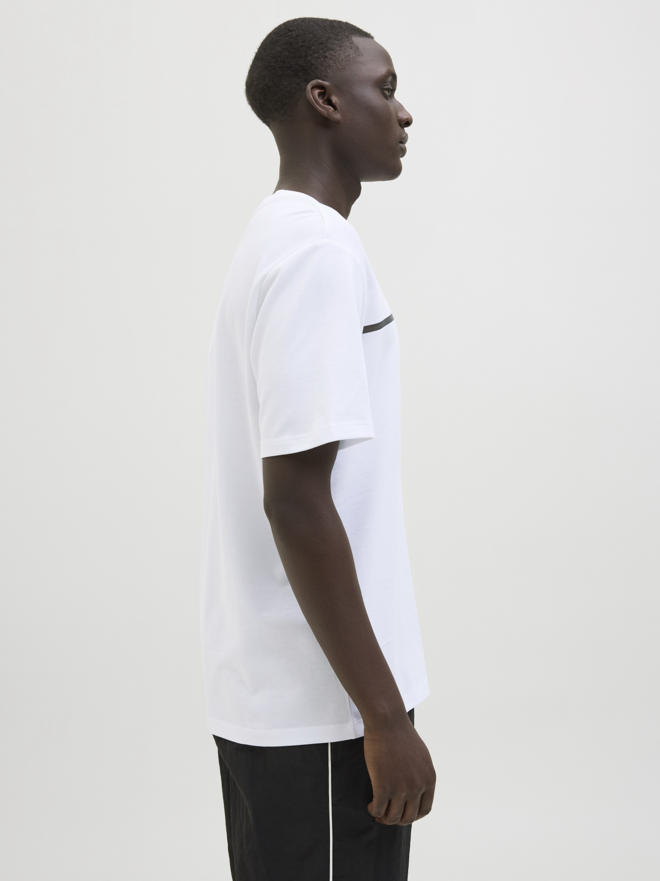 Футболки и поло JACK & JONES FUSION FULL BRANDING TEE модель 12273120_Bright White Футболки и поло JACK & JONES FUSION FULL BRANDING TEE модель 12273120_Bright White Фото