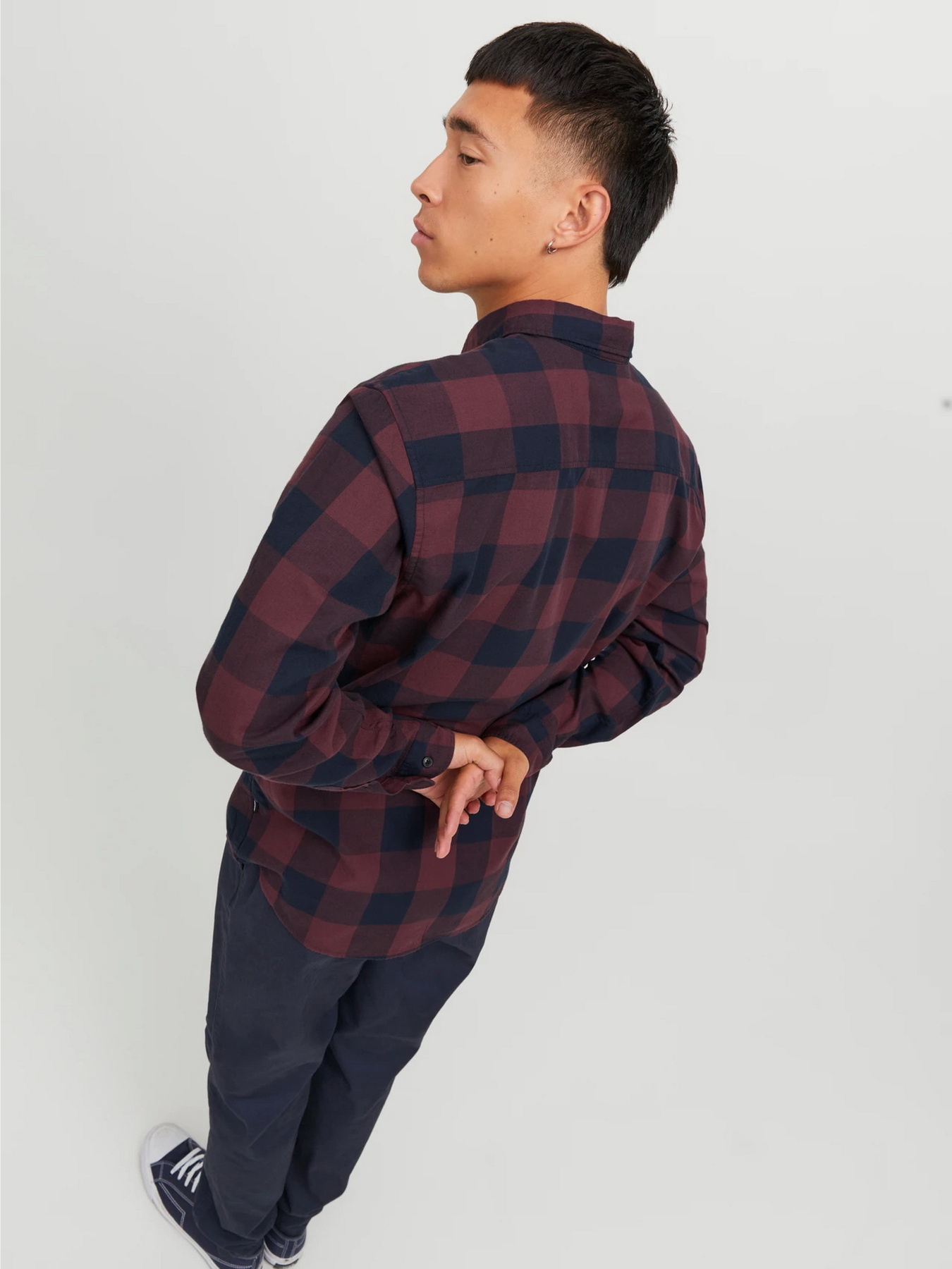 Сорочки JACK & JONES GINGHAM TWILL SHIRT модель 12181602_Port Royale SLIM FIT Сорочки JACK & JONES GINGHAM TWILL SHIRT модель 12181602_Port Royale SLIM FIT Фото
