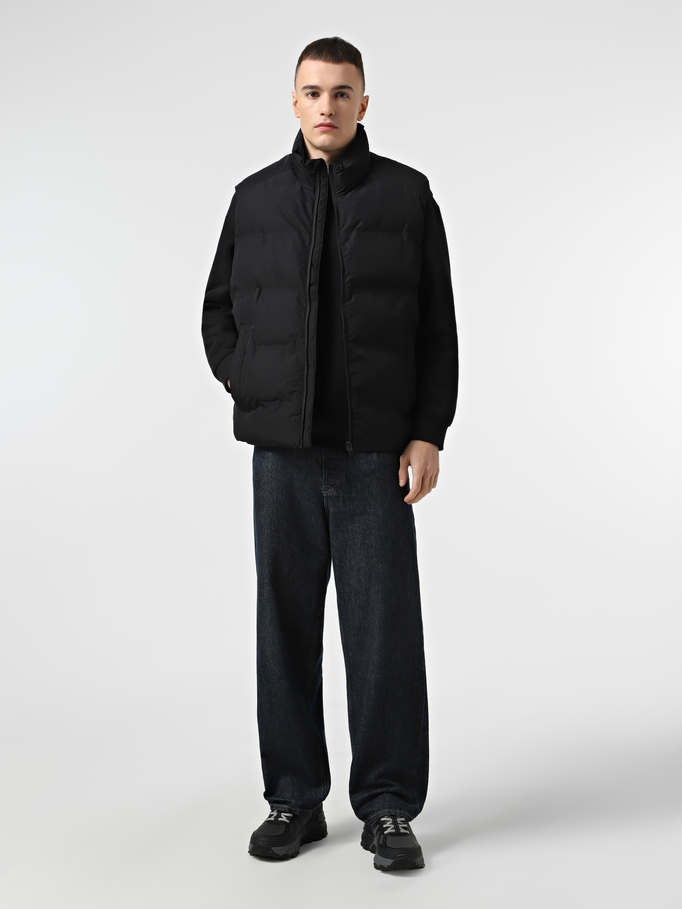 Жилет с утеплителем JACK & JONES модель 12278751_Black Фото