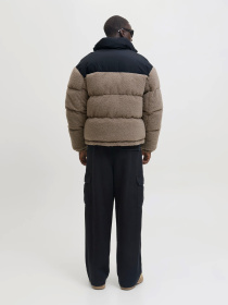 Зимняя куртка JACK & JONES модель 12286050_Desert Taupe BLOCKING Фото