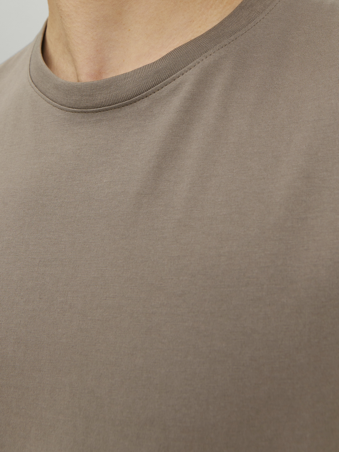 JACK & JONES 12156101_Falcon модель 12156101_Falcon Фото