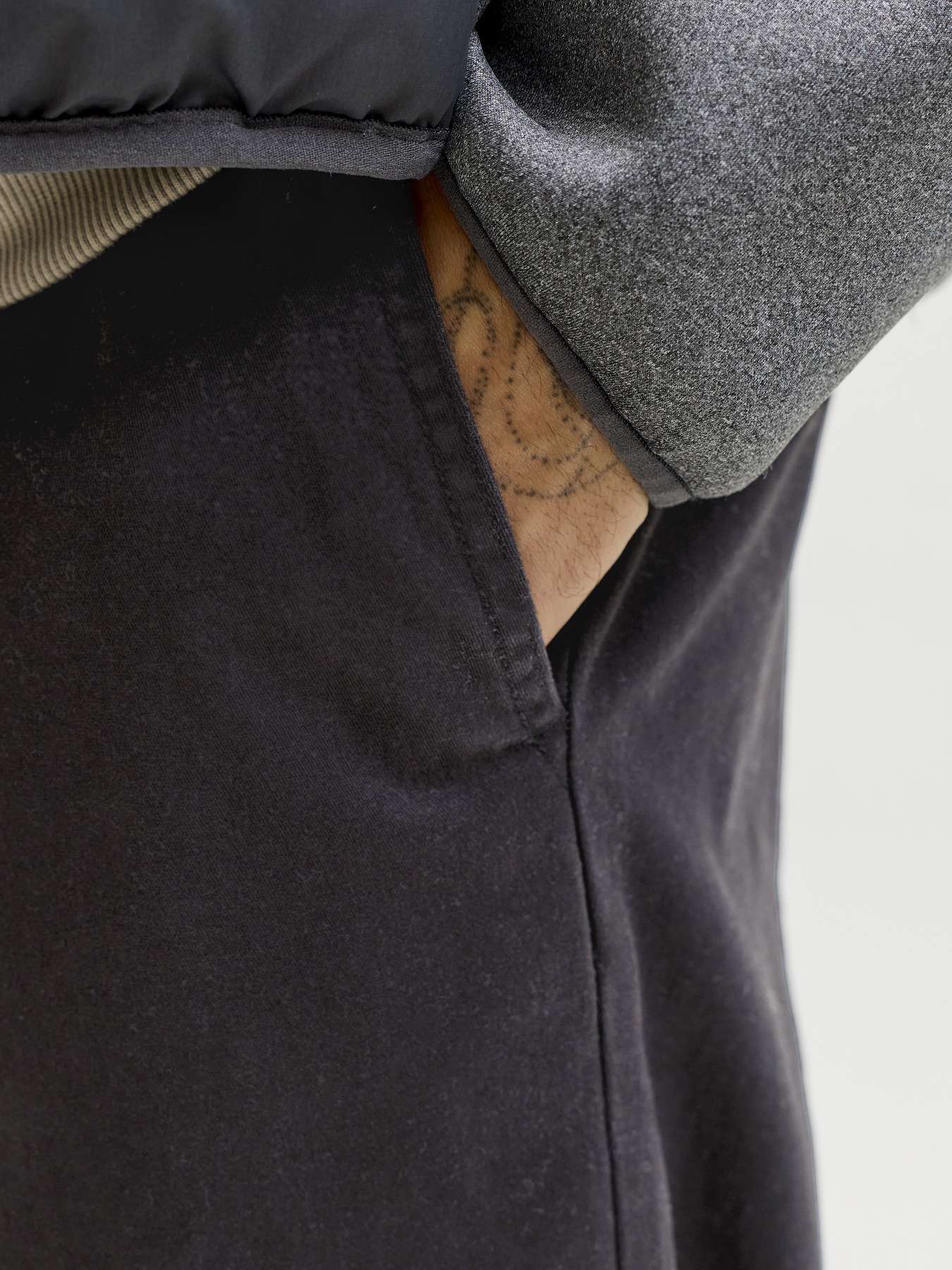 Джоггеры JACK & JONES модель 12288471_Black Фото