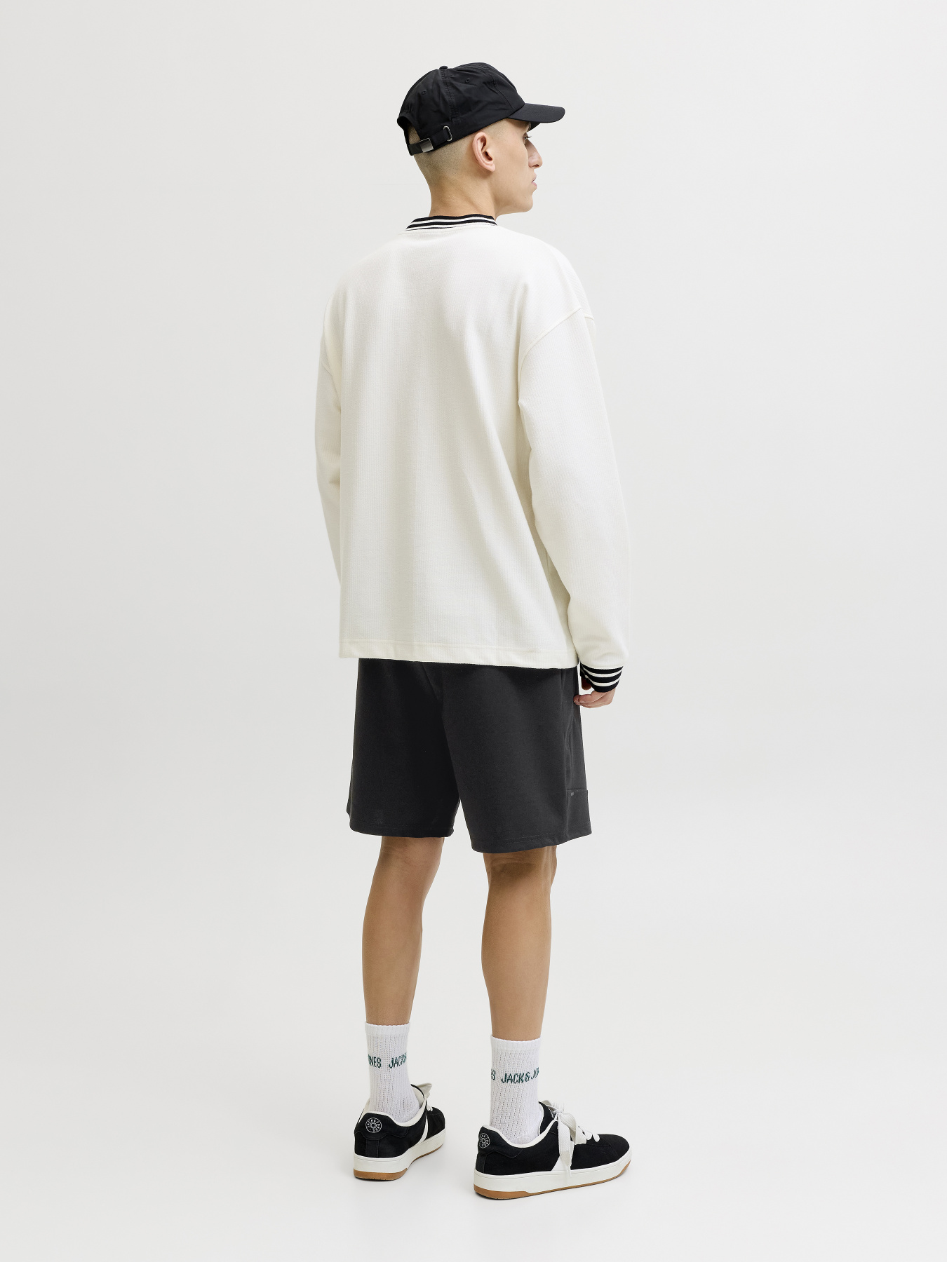 Шорты JACK & JONES GORDON BASE SWEAT SHORTS модель 12288632_Black Фото