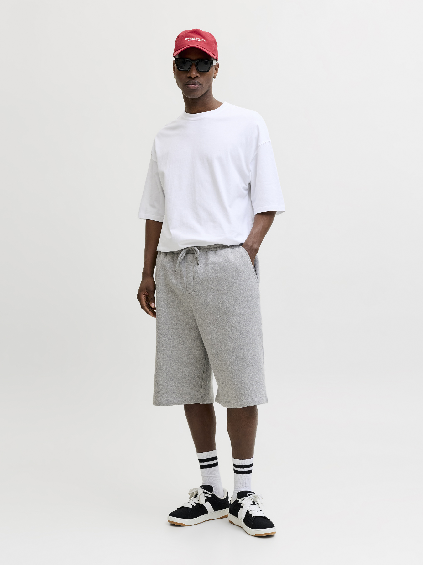 Шорты JACK & JONES OWEN FALLS SWEAT SHORTS модель 12292973_Light Grey Melange Фото