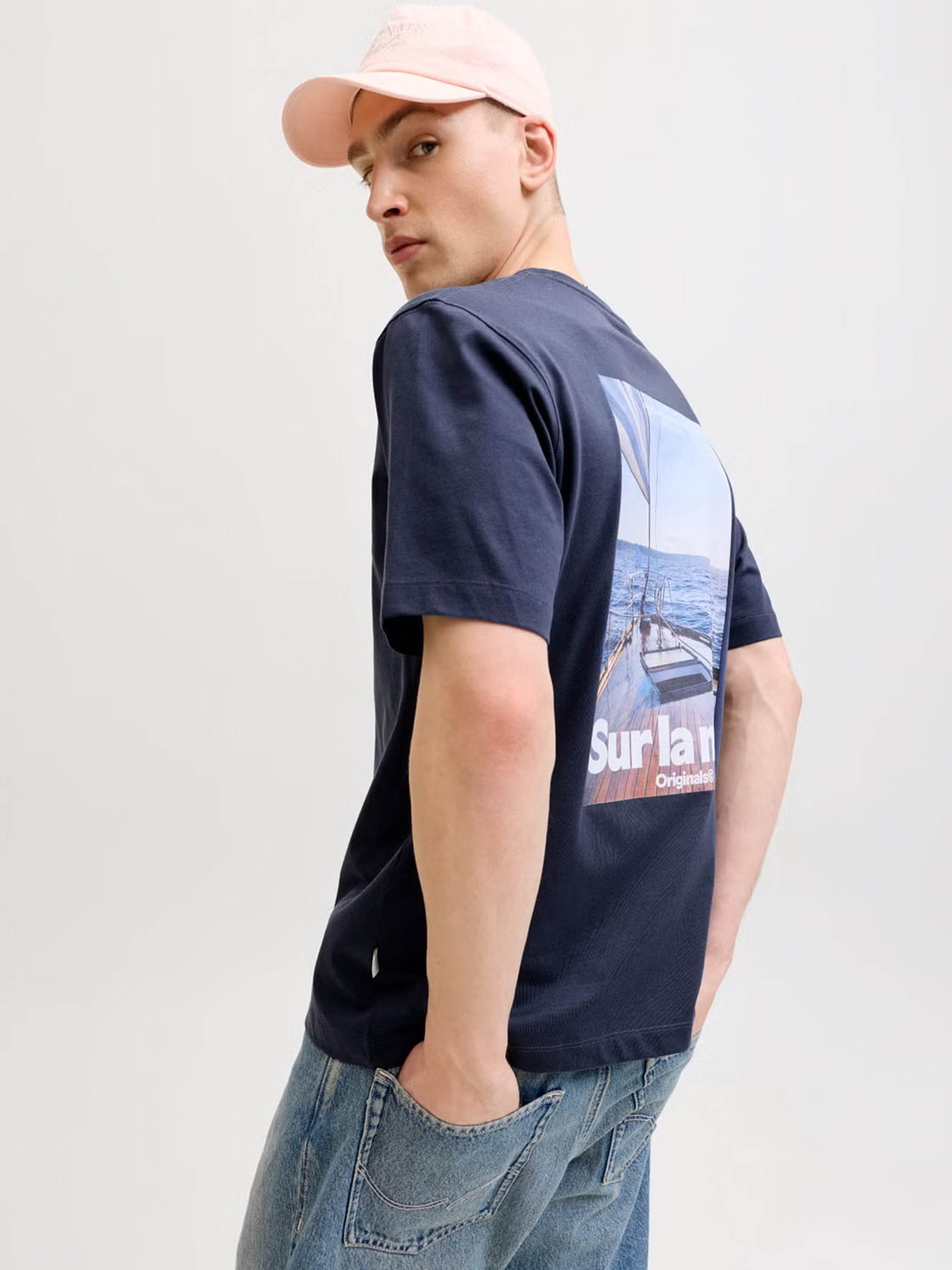 Футболки и поло JACK & JONES RIVIERA BACK PHOTO TEE модель 12295161_Odyssey Gray Фото