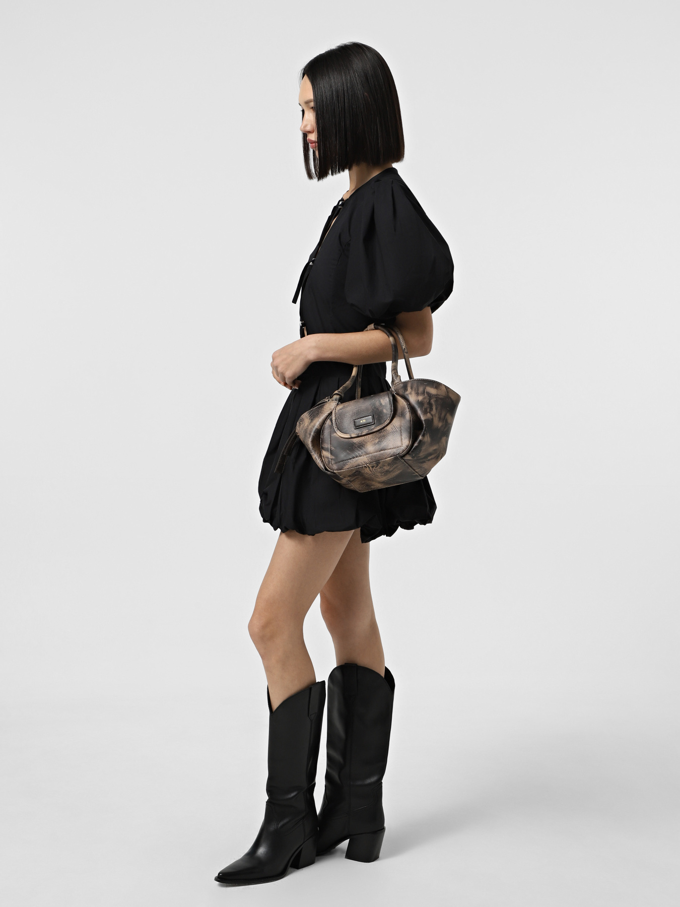 Сумка JW PEI Zoey Pockets модель 5S198-3 Фото