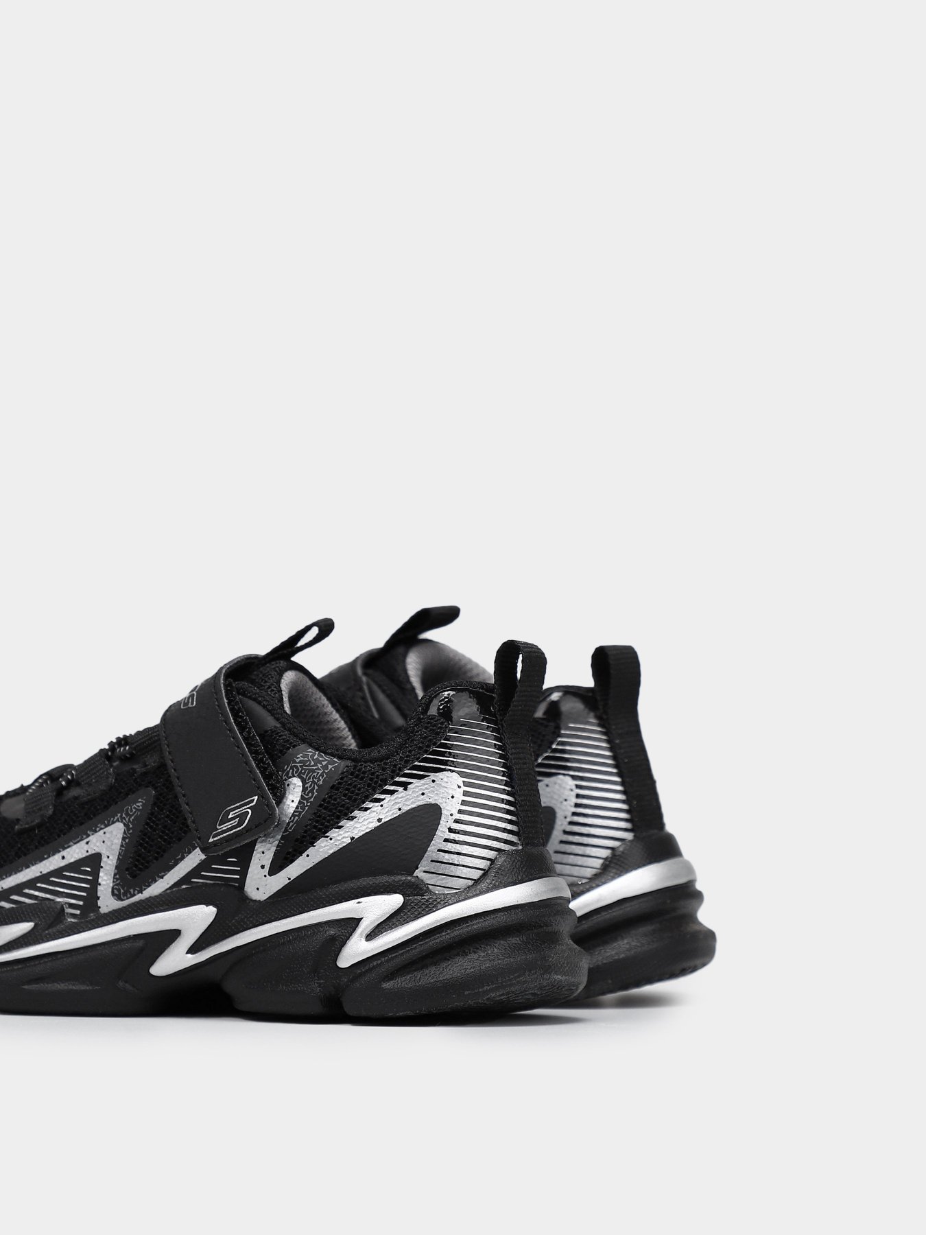 Кроссовки повседневные Skechers Wavetronic модель 403603N BKSL Фото