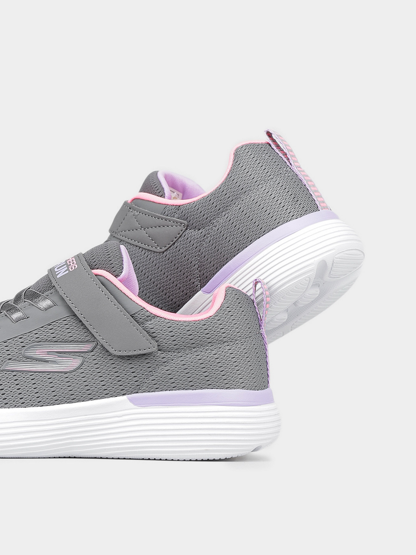 Кросівки повсякденні Skechers GO RUN 400 V2 модель 302427L CCPK Фото