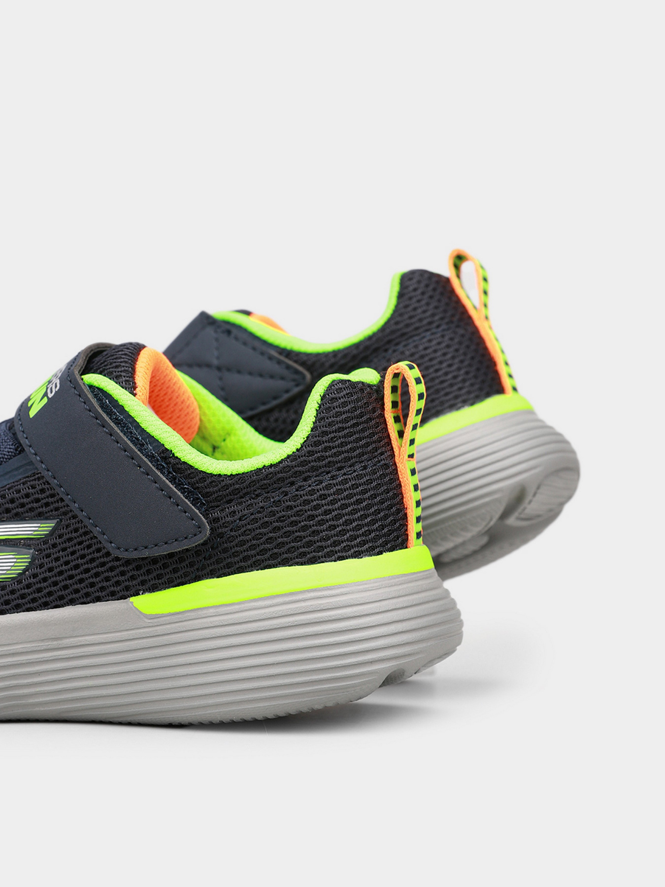 Кроссовки повседневные Skechers Go Run модель 405101L NVLM Фото