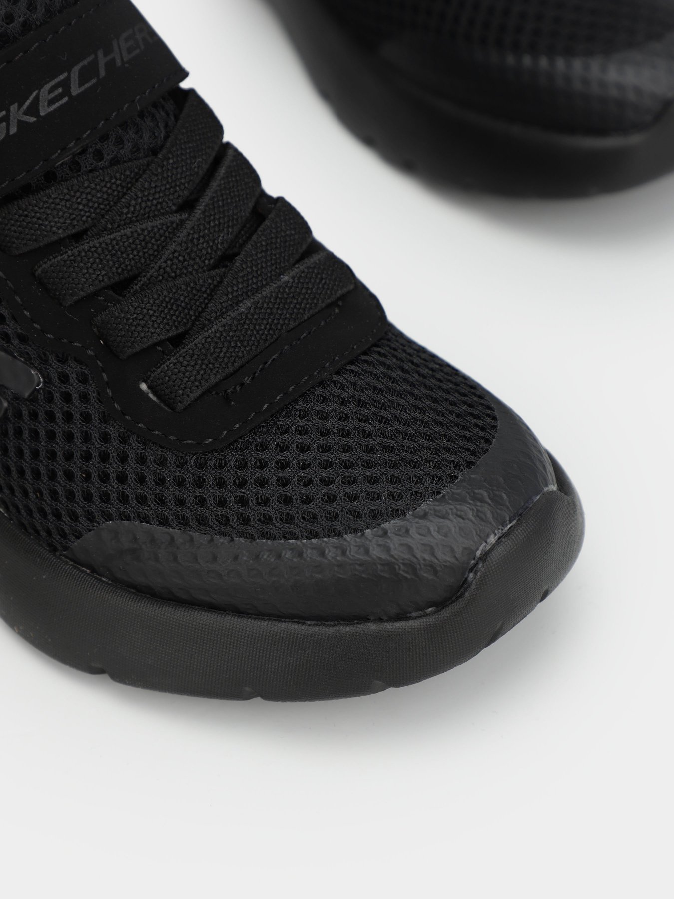 Кросівки повсякденні Skechers Dynamight 2.0 модель 97786L BBK Фото