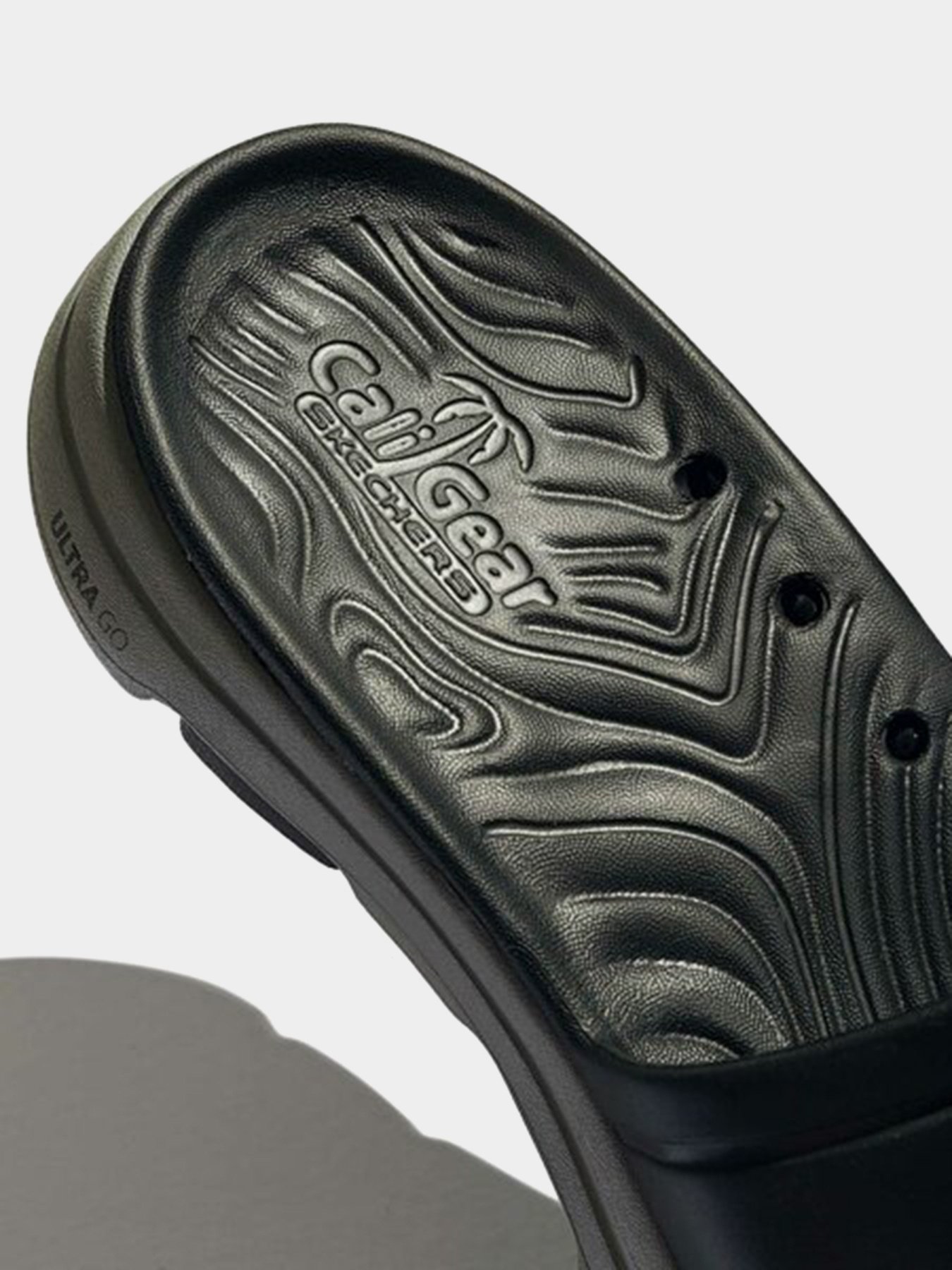 Шльопанці Skechers GOWALK 5 - SURF'S OUT модель 243005 BKGY Фото