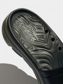 Шльопанці Skechers GOWALK 5 - SURF'S OUT модель 243005 BKGY Фото