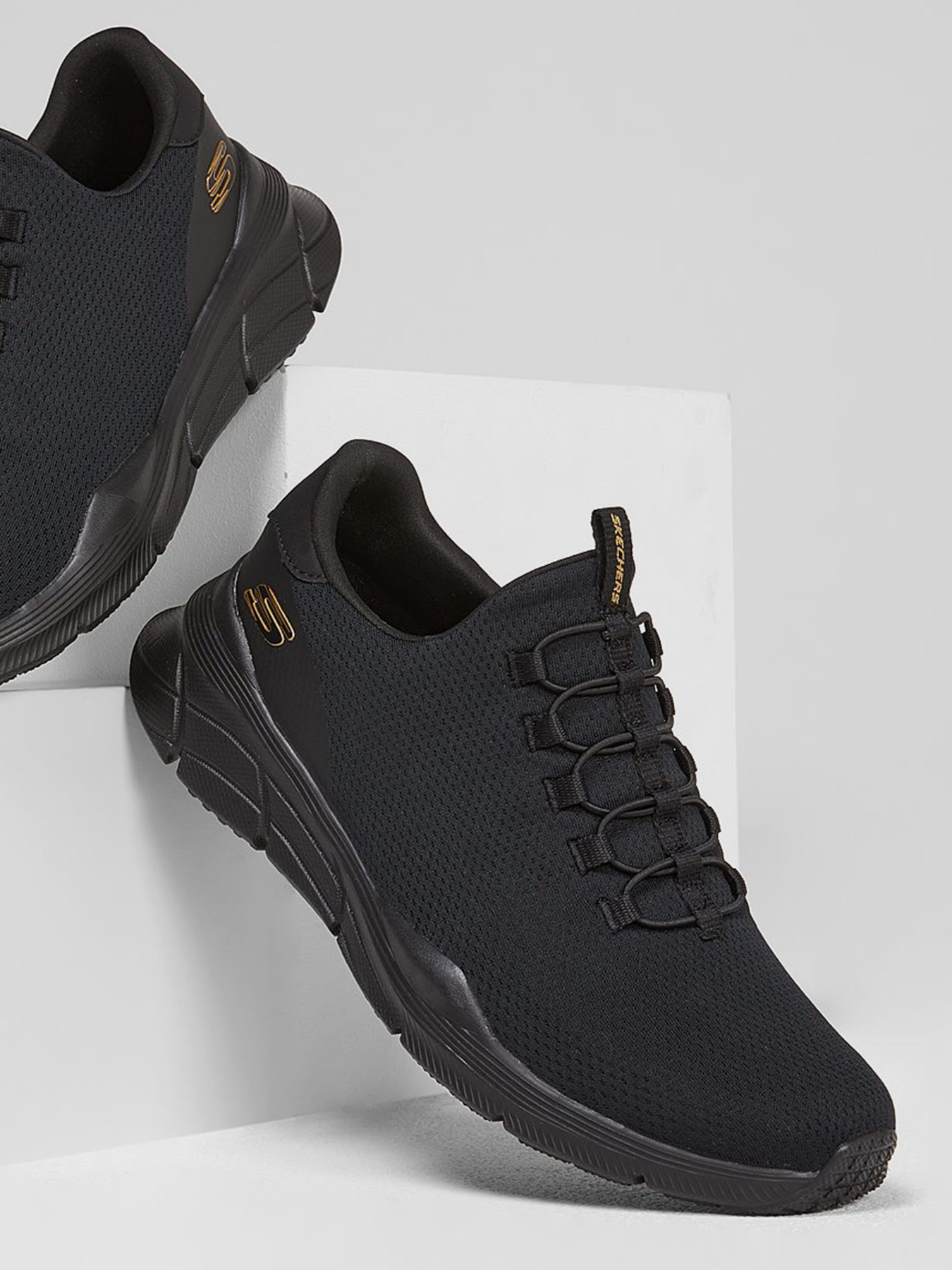 Кроссовки повседневные Skechers Equalizer 4.0 - Voltis модель 232063 BBK Кроссовки повседневные Skechers Equalizer 4.0 - Voltis модель 232063 BBK Фото