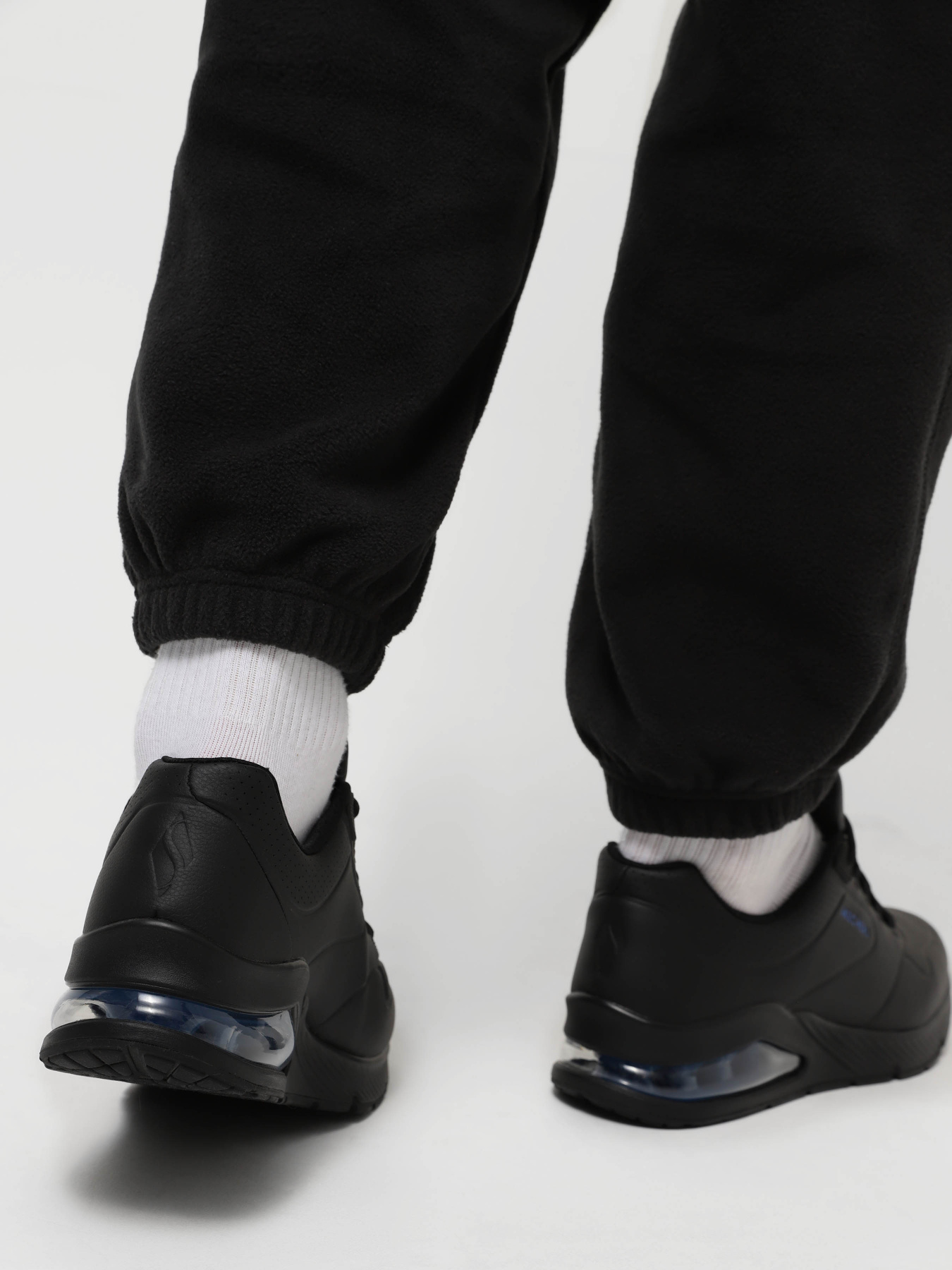 Кроссовки повседневные Skechers Uno 2 модель 232181 BKBL Фото