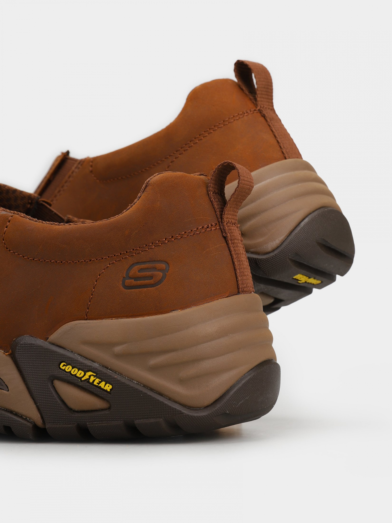 Слипоны Skechers Arch Fit Recon - Sandro модель 204410 CDB Фото