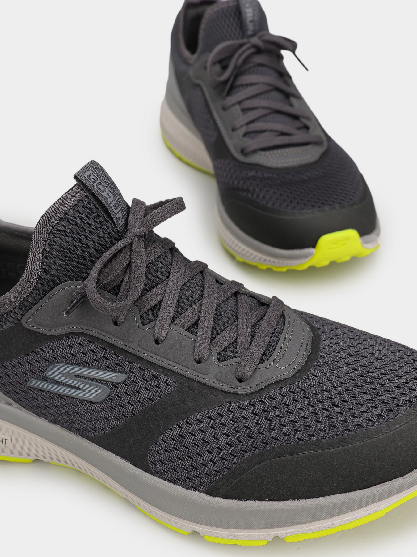 Кроссовки для бега Skechers модель 220102 CCLM Фото