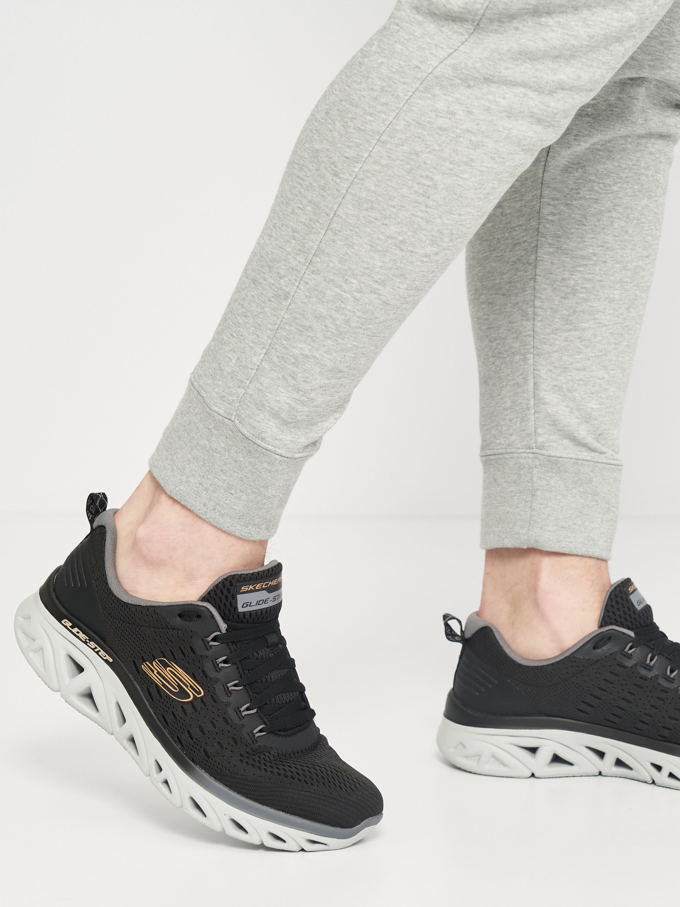 Кроссовки Skechers Glide-Step Sport модель 232269 BKCC Фото