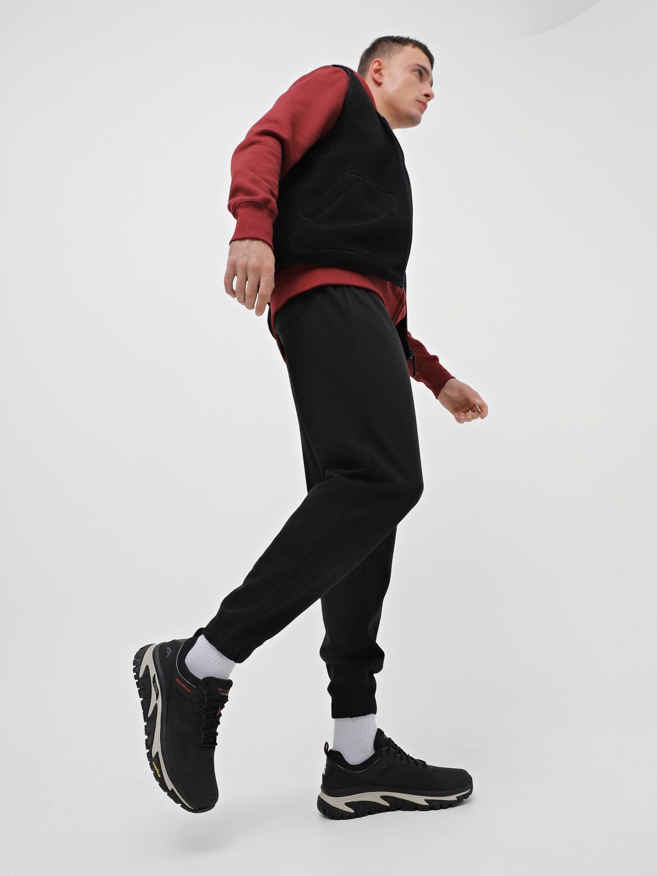 Кроссовки повседневные Skechers Relaxed Fit: Arch Fit Road Walker - Recon модель 237333 BLK Кроссовки повседневные Skechers Relaxed Fit: Arch Fit Road Walker - Recon модель 237333 BLK Фото