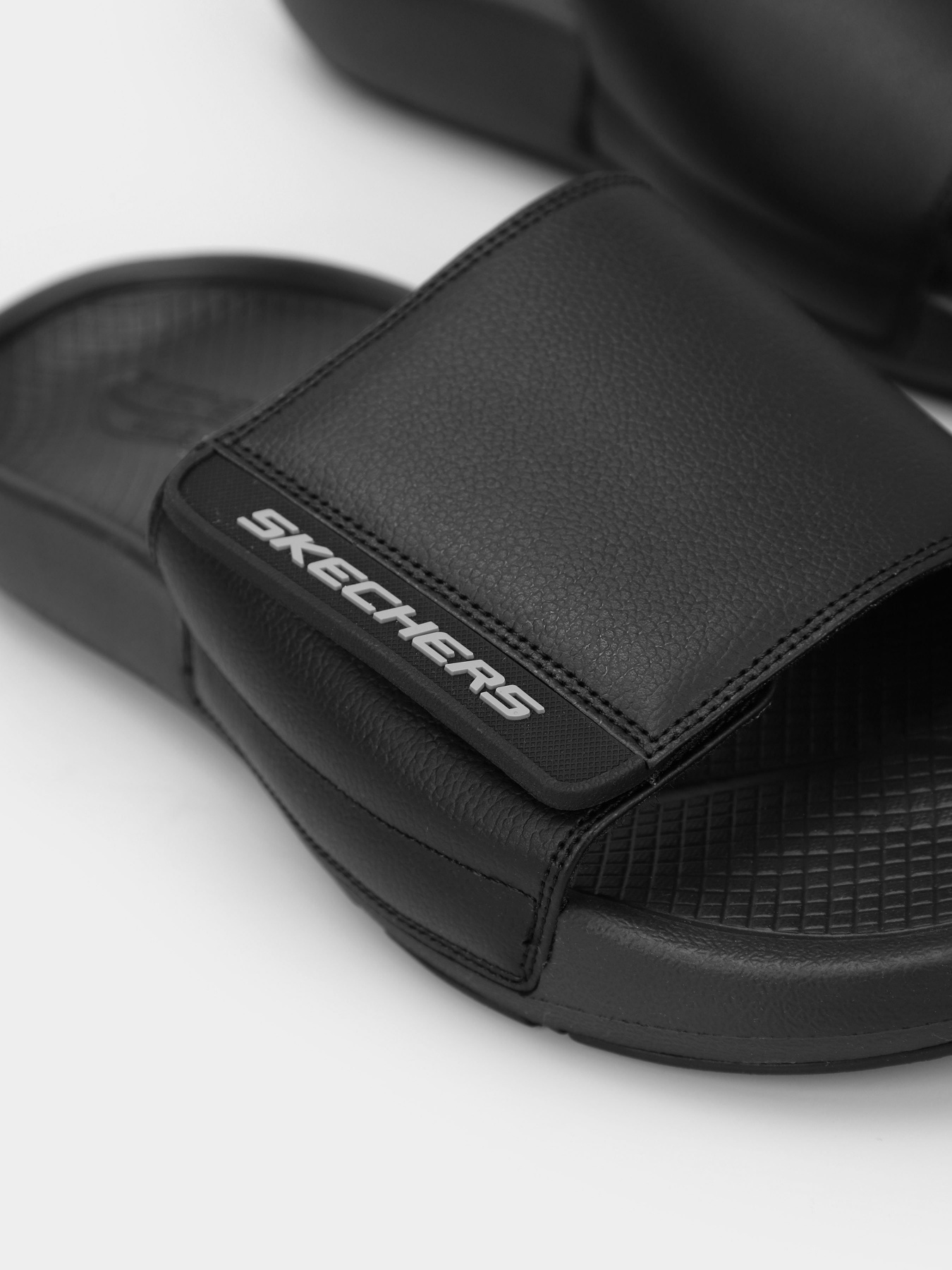 Шльопанці Skechers Arch Fit Gambix модель 237573 BBK Фото