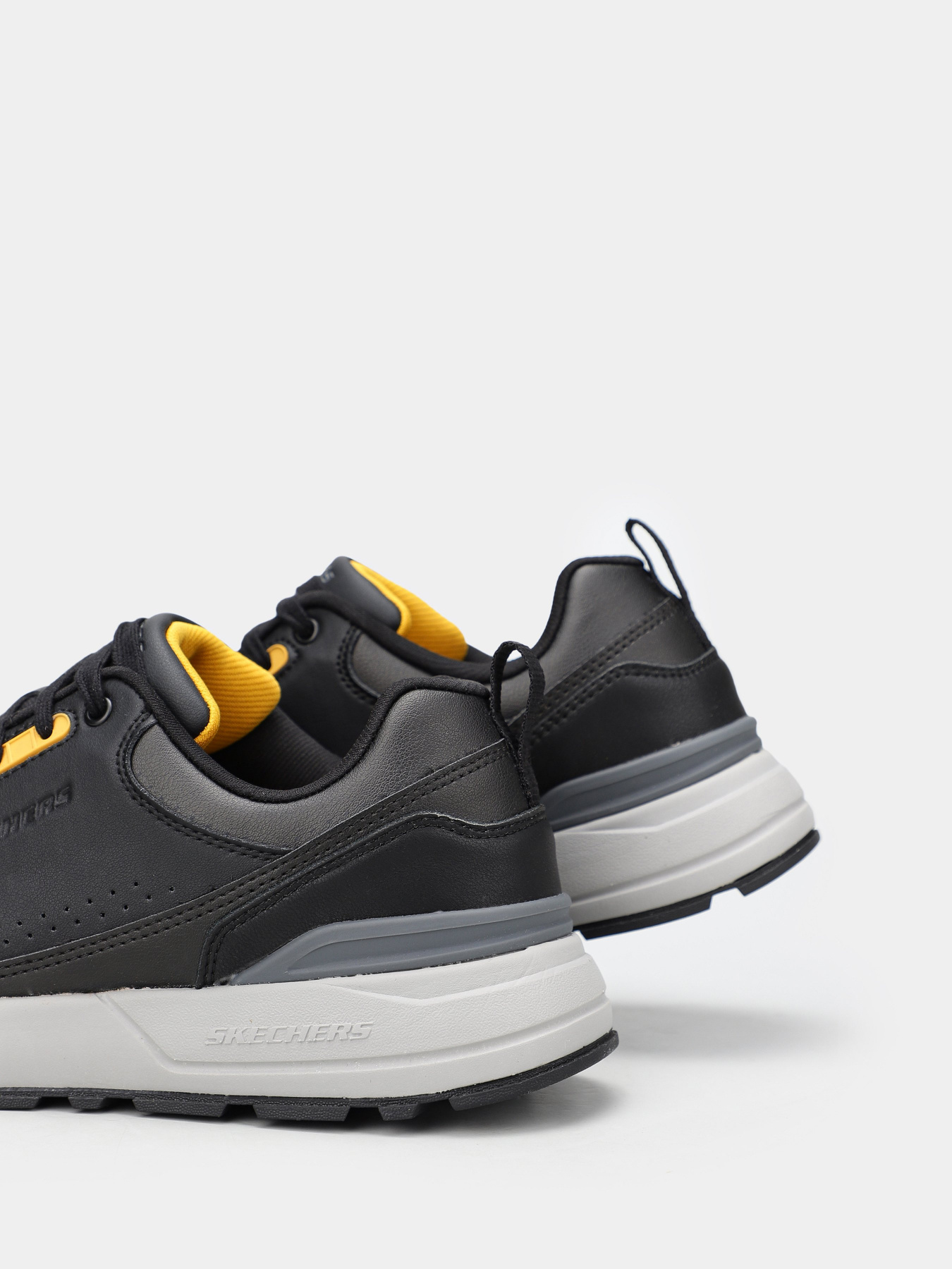 Кроссовки повседневные Skechers Relaxed Fit: Rozier - Mancer модель 210262 BLK Кроссовки повседневные Skechers Relaxed Fit: Rozier - Mancer модель 210262 BLK Фото