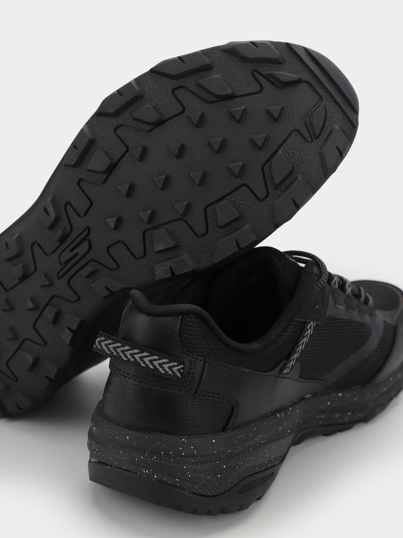 Кроссовки для бега Skechers Go Run Trail Altitude х Superhumans модель 220790 BBK Фото