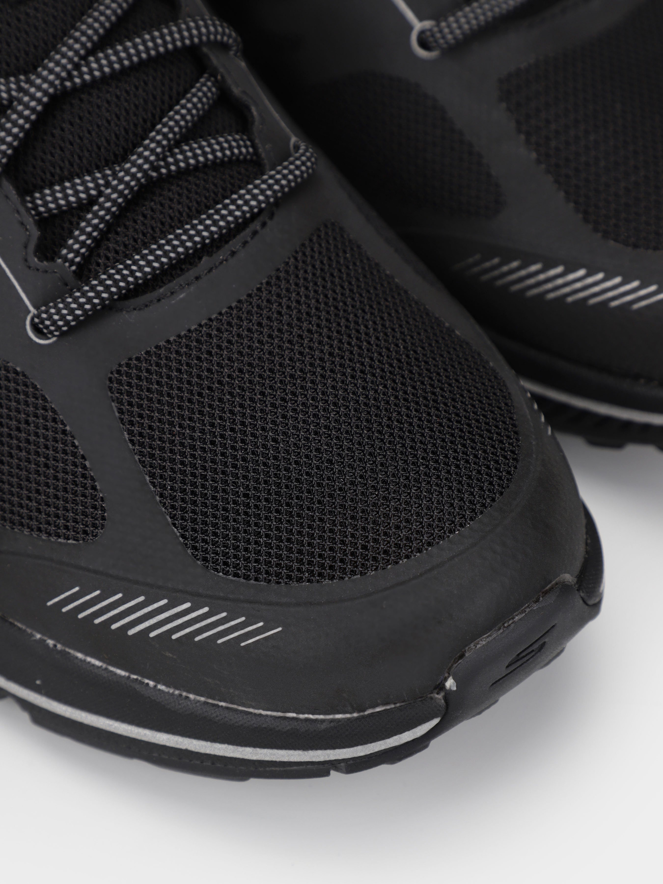 Кросівки повсякденні Skechers Go Run модель 220794 BBK Фото