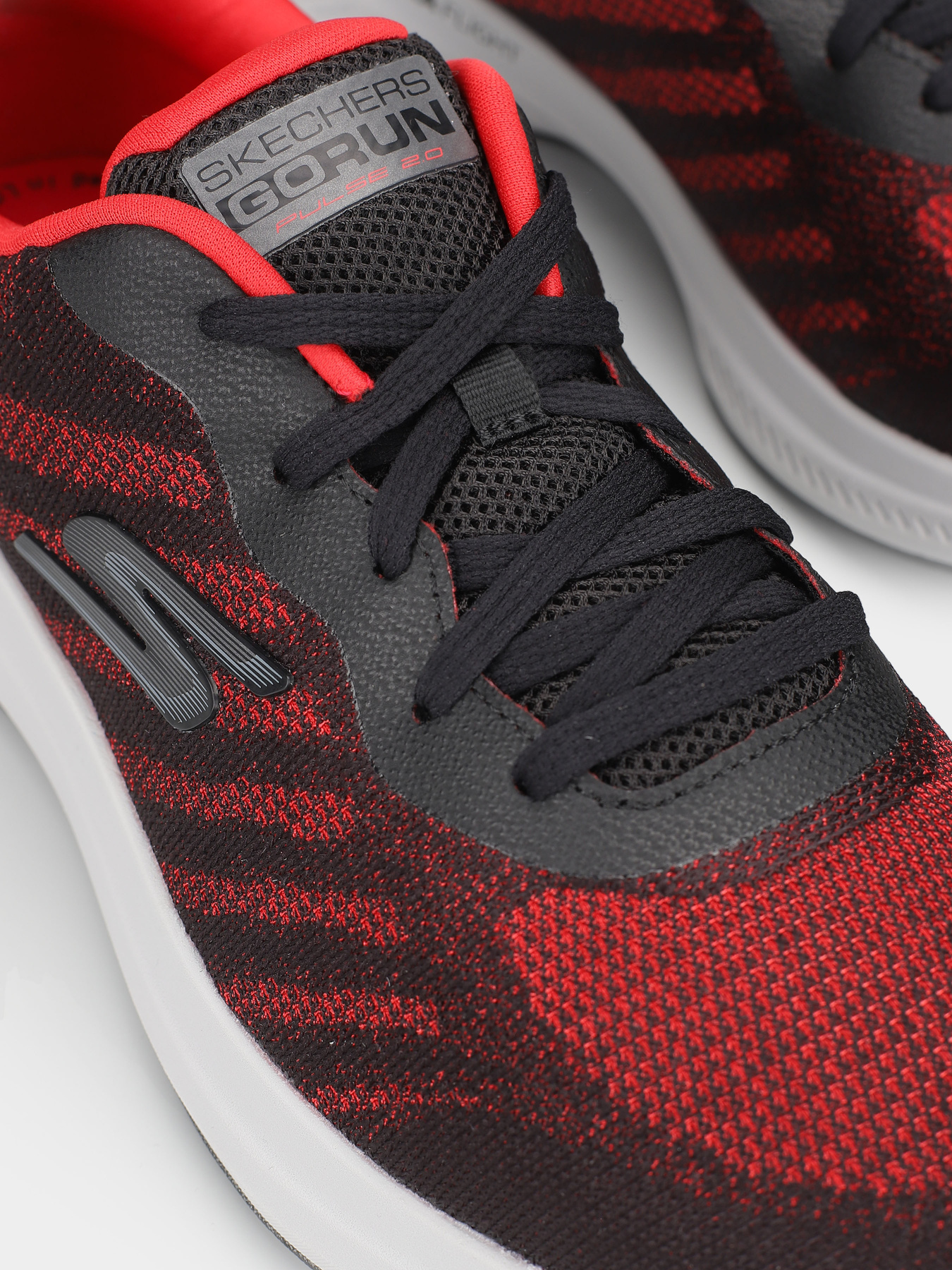 Кросівки повсякденні Skechers Go Run Pulse 2.0 модель 220540 BKRD Фото