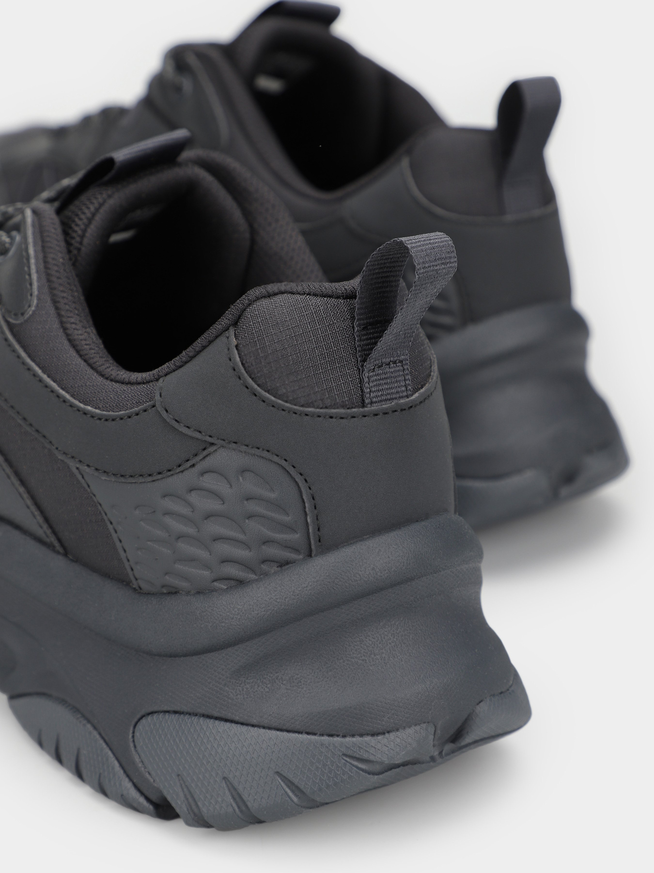 Кроссовки Skechers Moonhiker модель 183188 BBK Фото