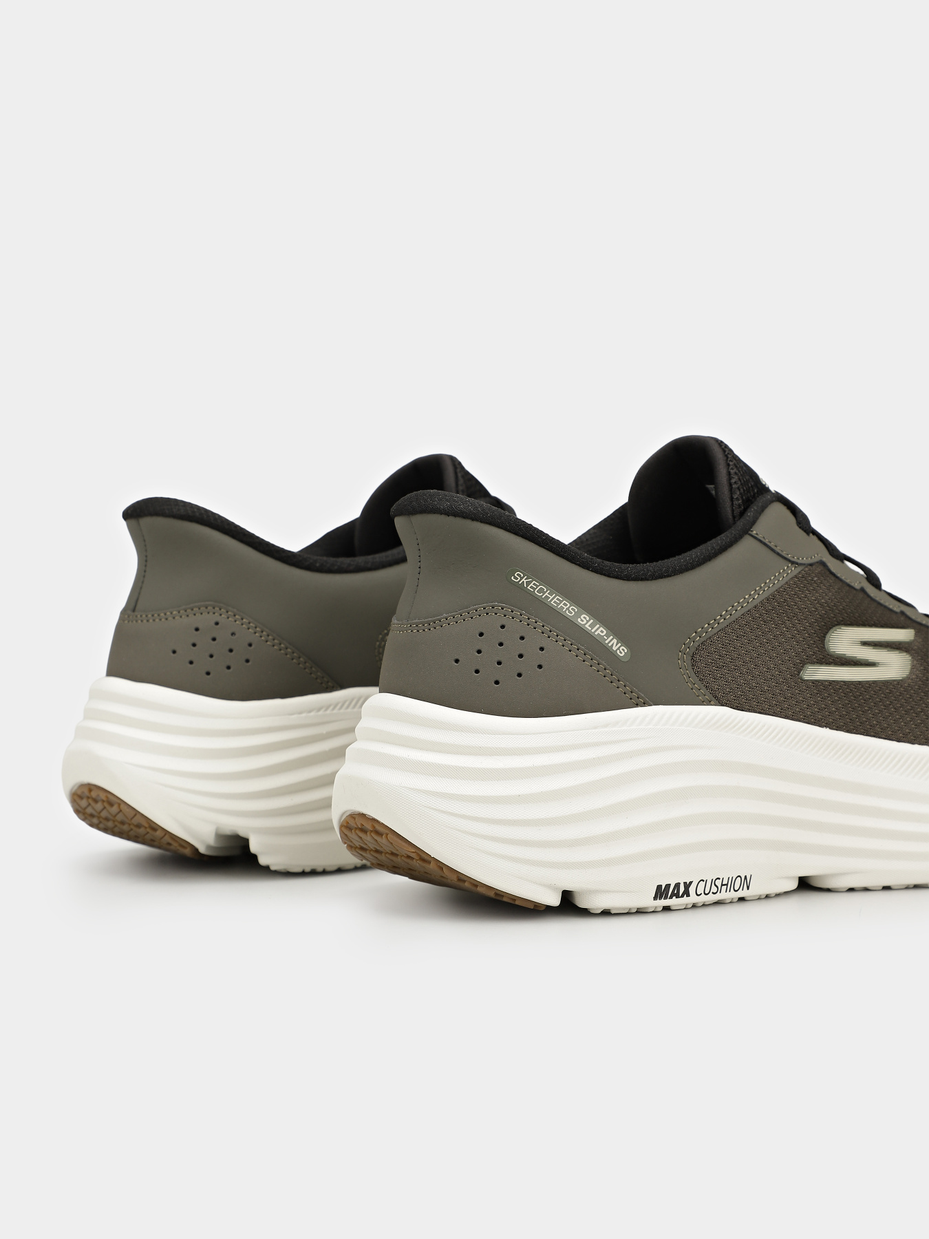 Кросівки для спорту Skechers MAX CUSHIONING ENDEAVOUR модель 220610 OLBK Фото