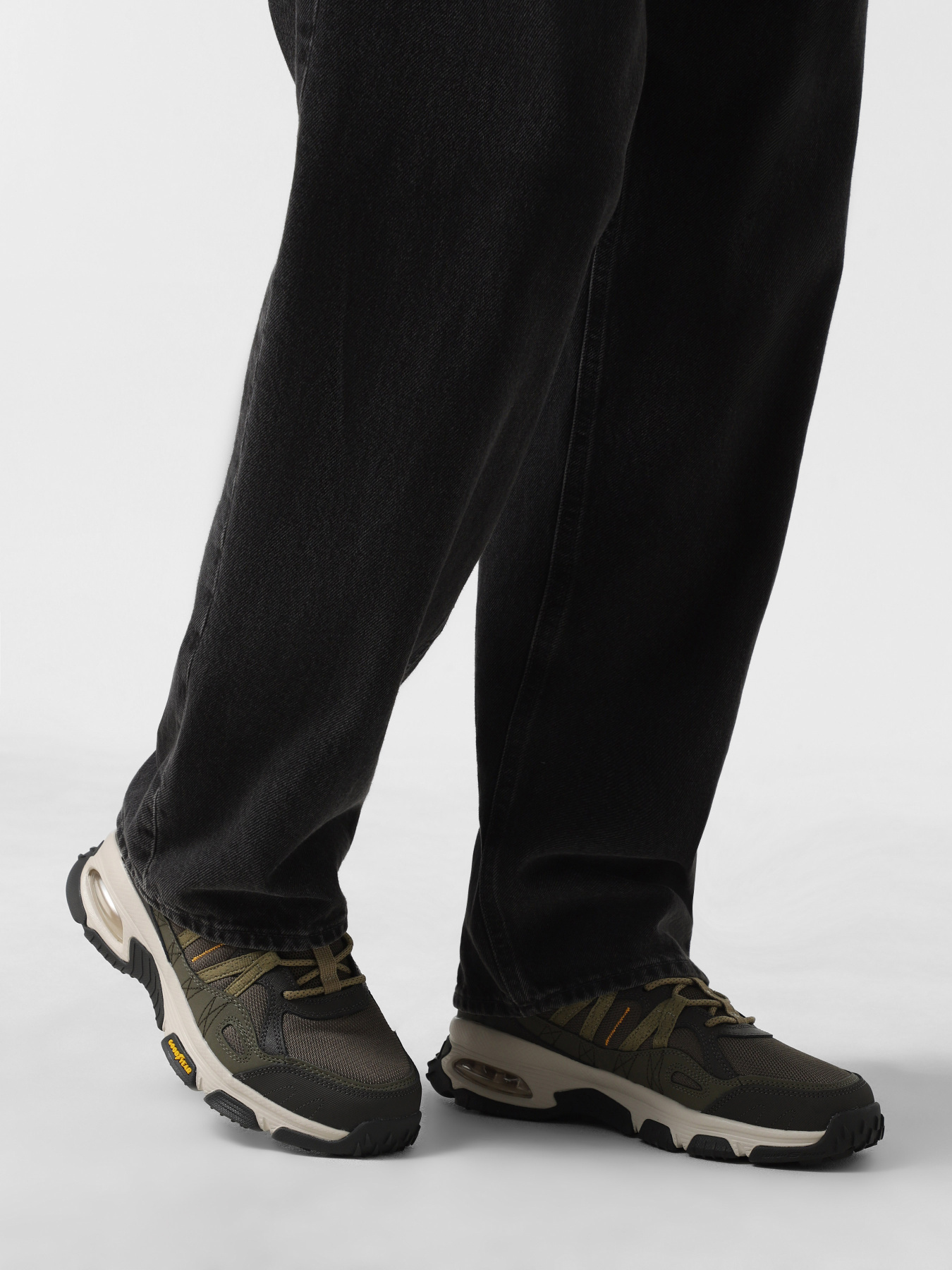 Кроссовки аутдор Skechers SKECH-AIR ENVOY модель 237211 OLV Кроссовки аутдор Skechers SKECH-AIR ENVOY модель 237211 OLV Фото