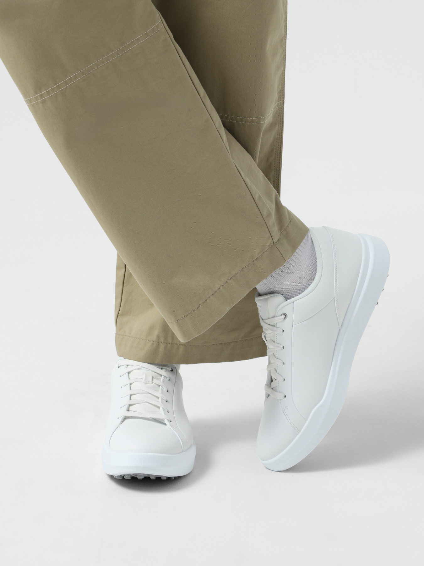 Кросівки для спорту Skechers Relaxed Fit: GO Golf Drive 6 модель 214128 WHT Фото